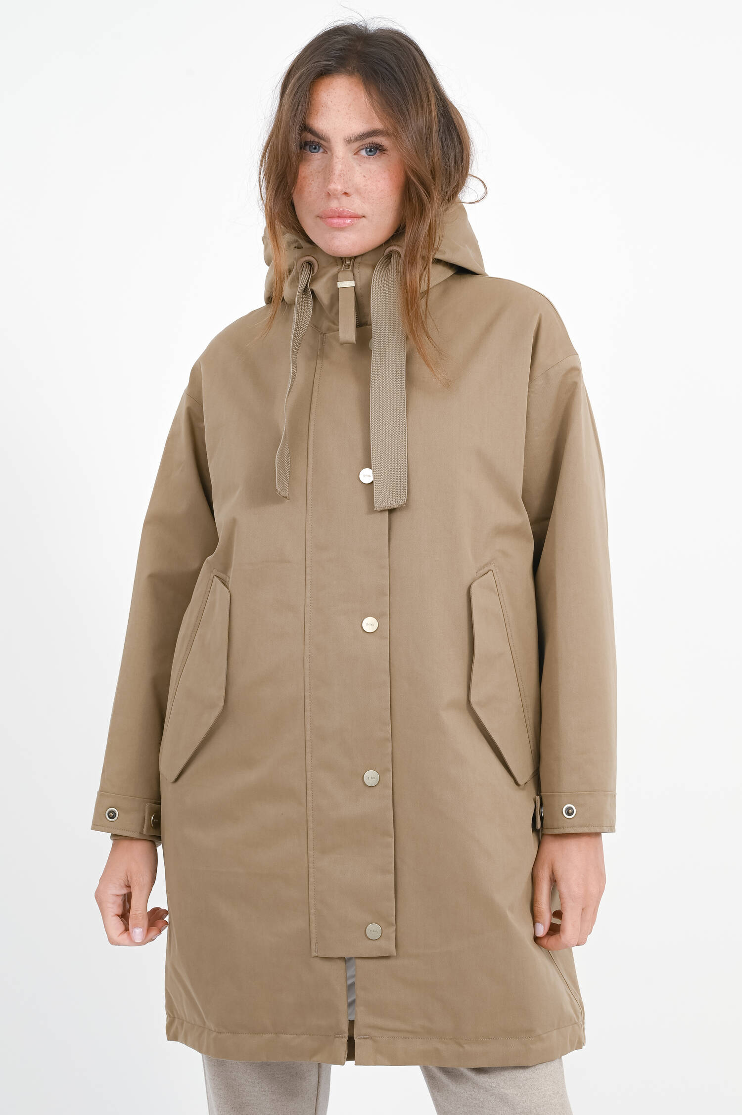 Jacke META mit Kapuze in Dark Sand Jacke META mit Kapuze in Dark Sand