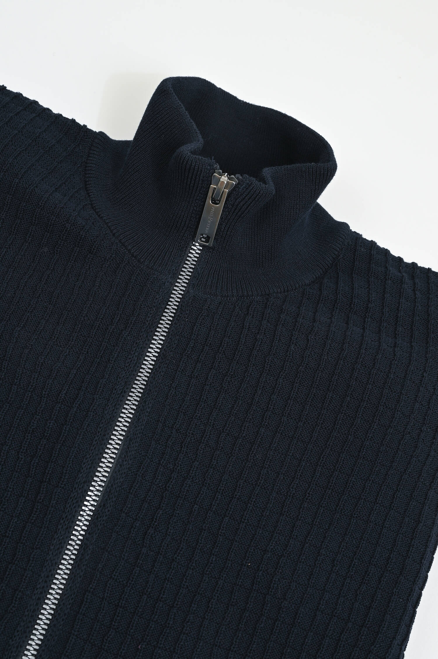 Strickjacke mit Struktur in Navy