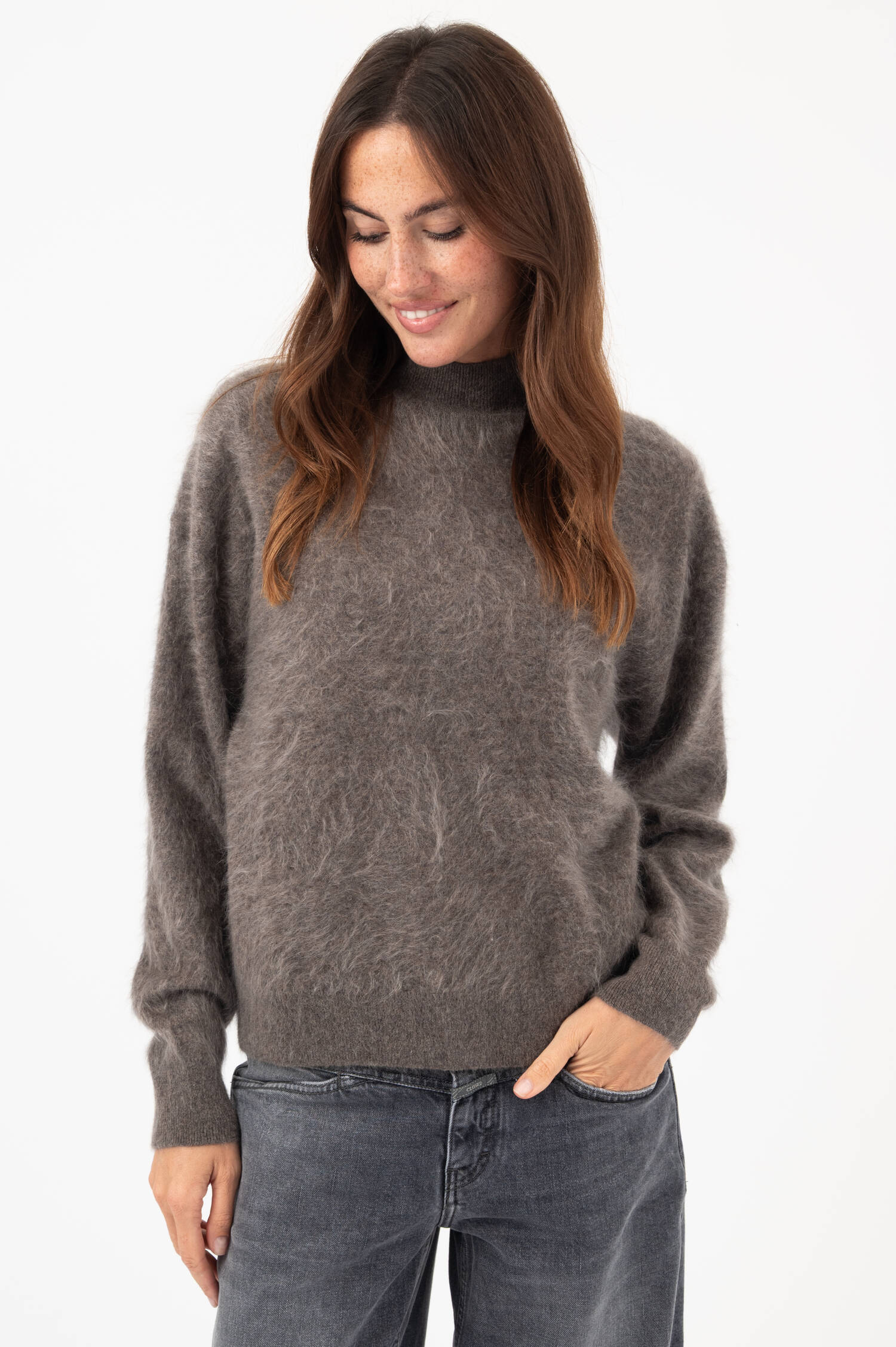 Hairy-Cashmere-Stehkragen-Pullover in Grau Hairy-Cashmere-Stehkragen-Pullover in Grau