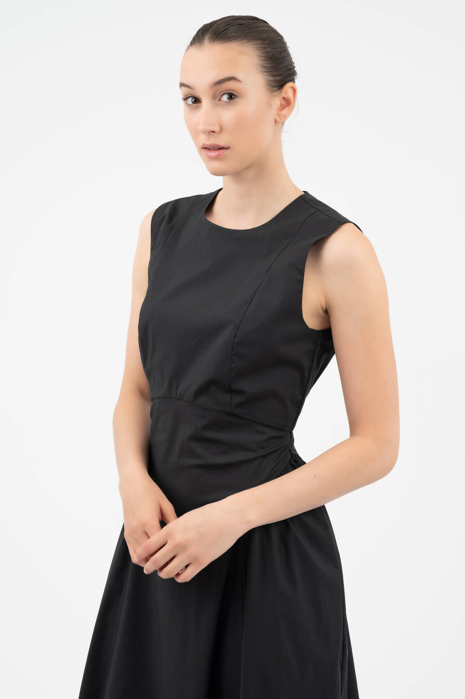 Kleid mit Naht-Details in Schwarz
