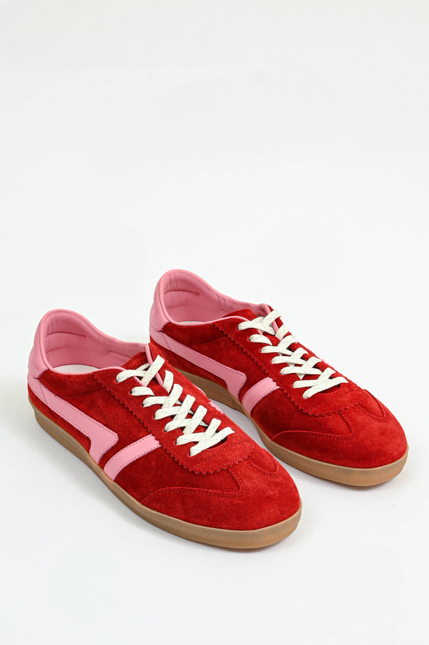 Sneaker aus Veloursleder in Cherry Red