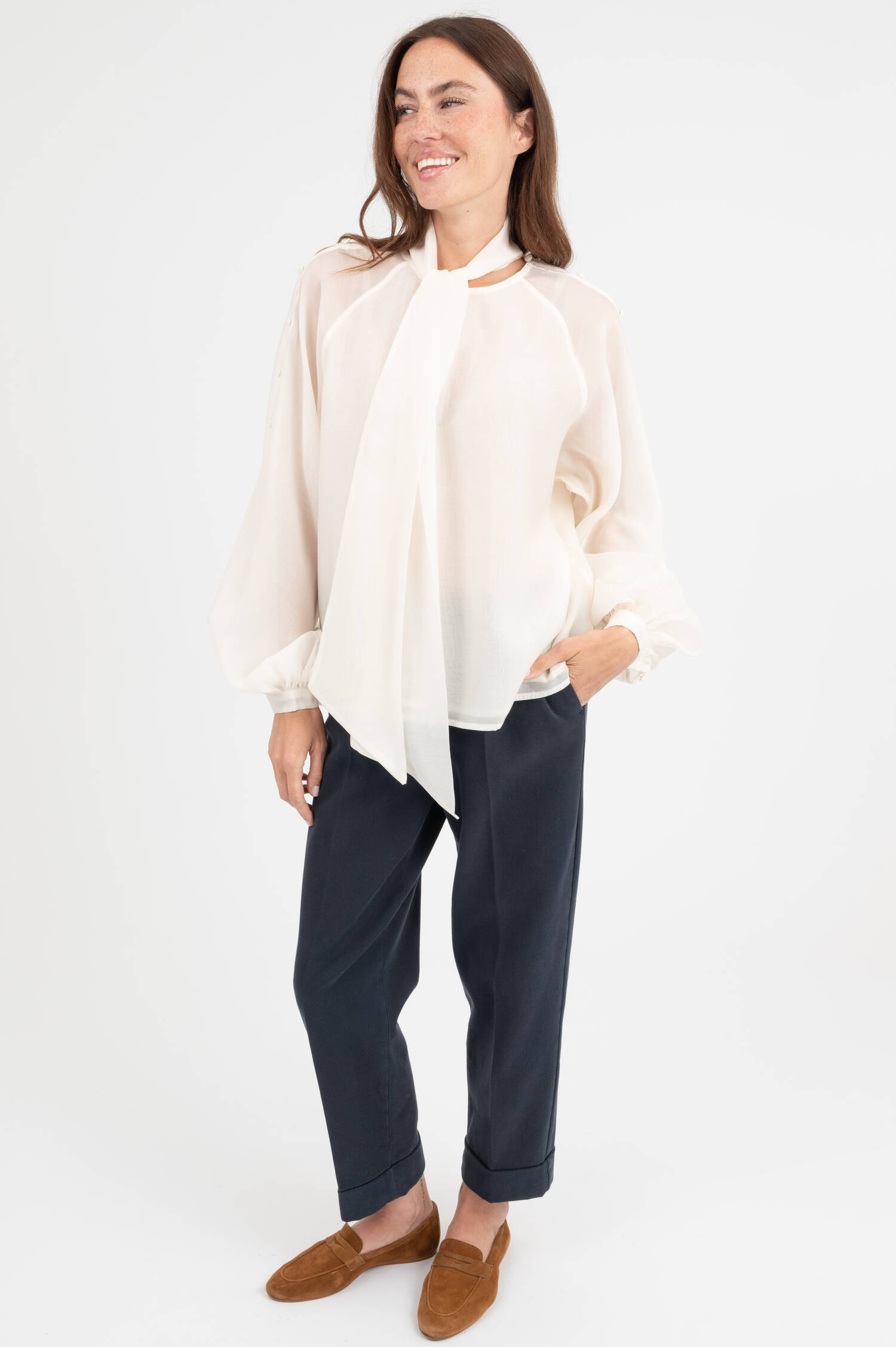 Bluse mit Balloonärmeln in Weiß Bluse mit Balloonärmeln in Weiß