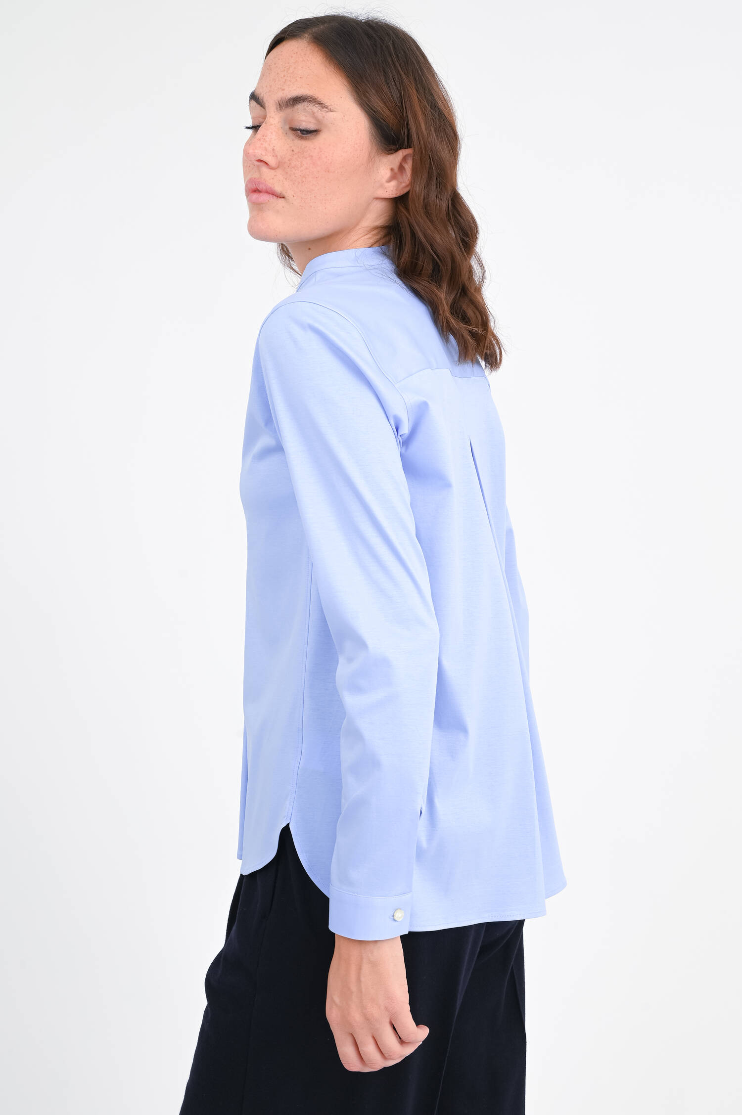 Blusen mit Stehkragen in Hellblau Blusen mit Stehkragen in Hellblau