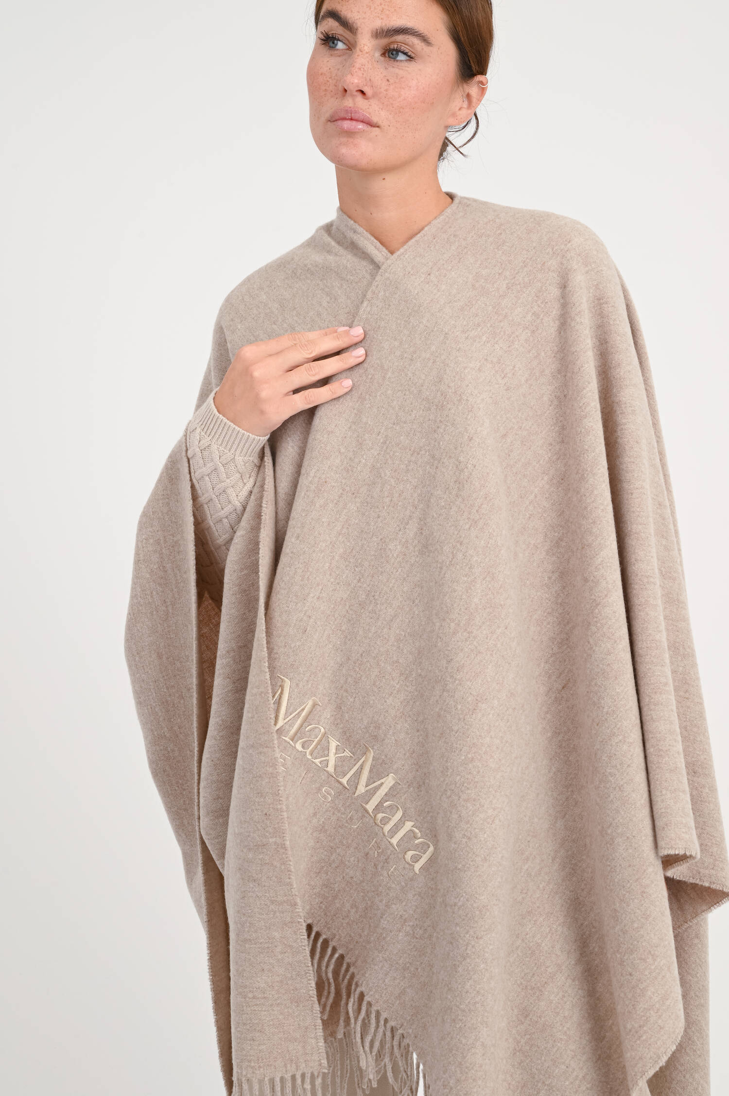 Cape MARTORA in Beige