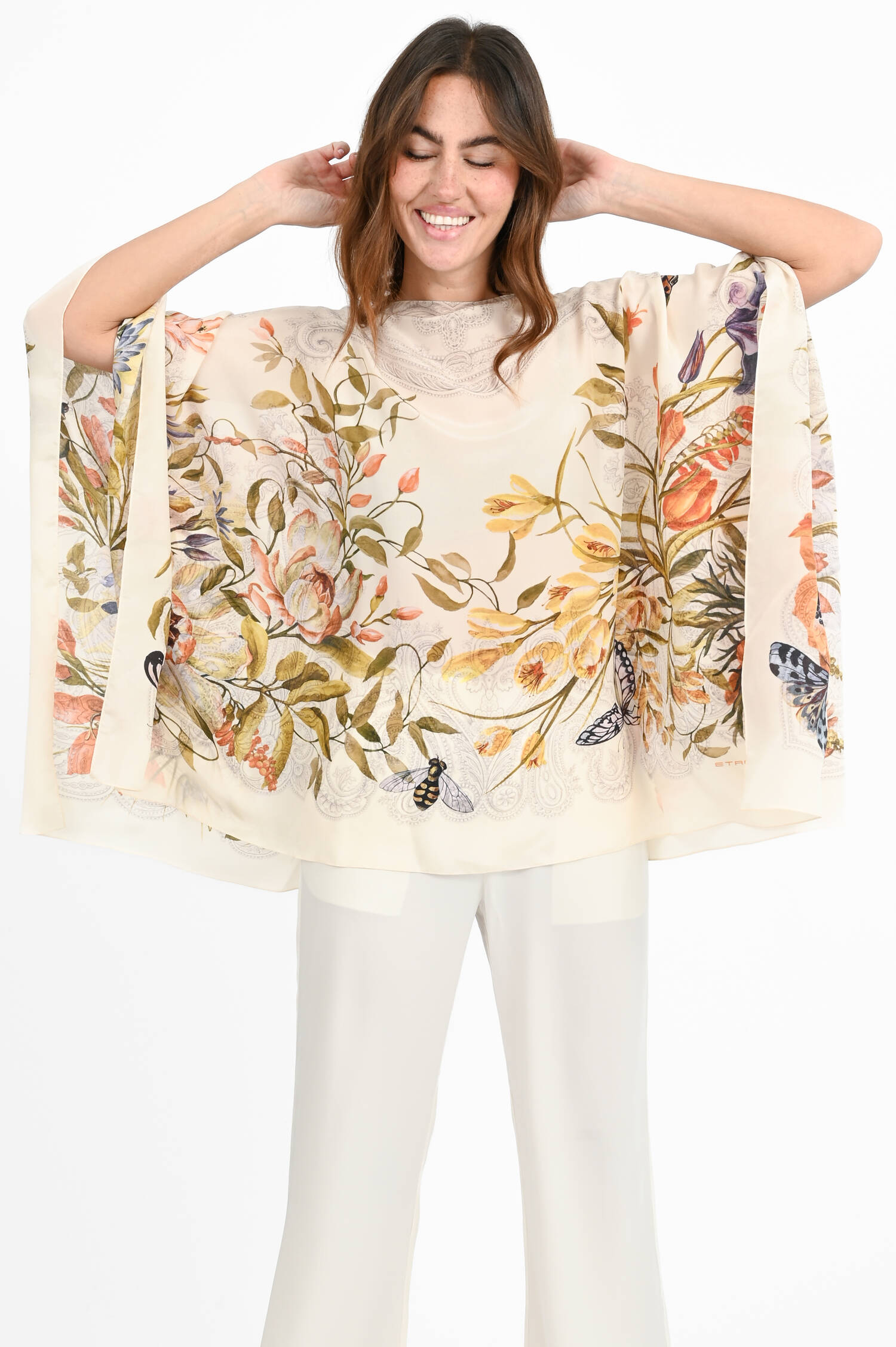 Seiden-Poncho mit floralem Design in Multicolor Seiden-Poncho mit floralem Design in Multicolor