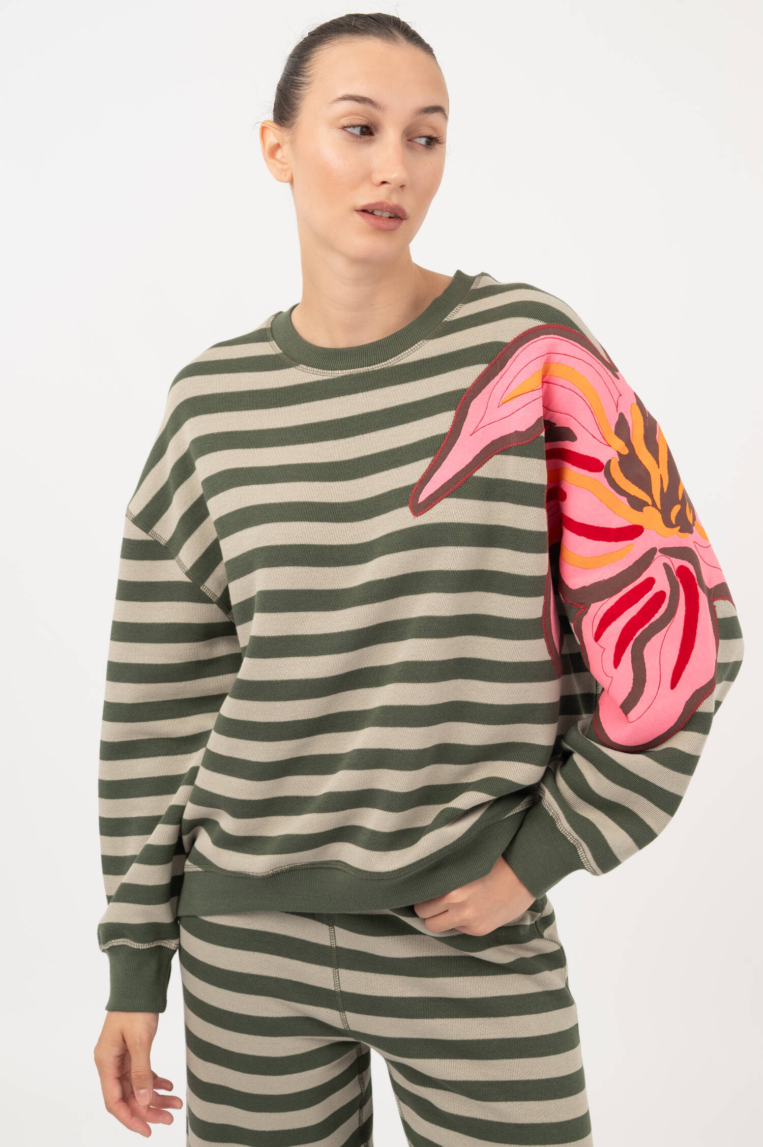 Inside-Out Sweater HONI in Grün/Pink