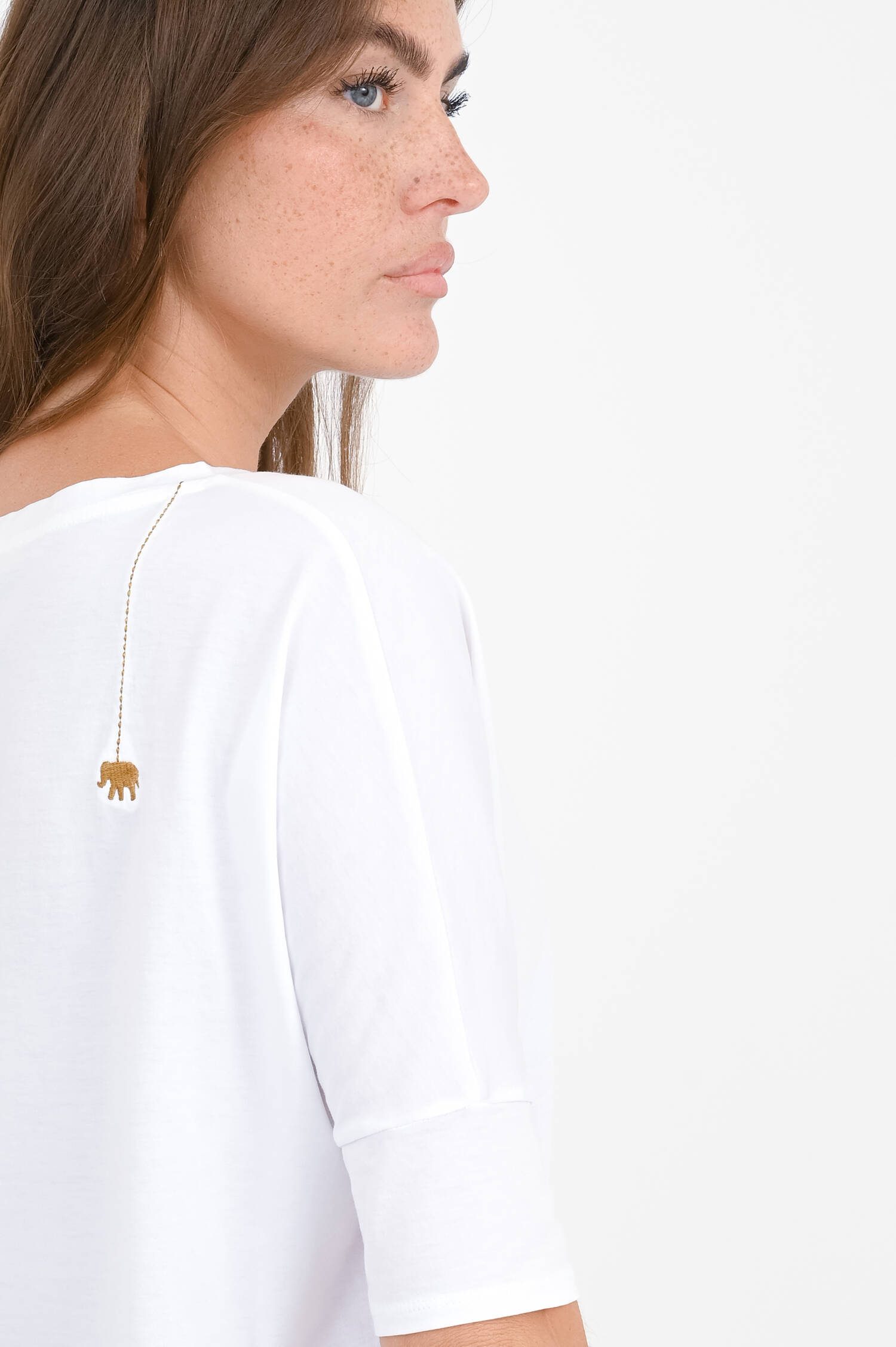 T-Shirt DAHLIA mit V-Neck in Weiß