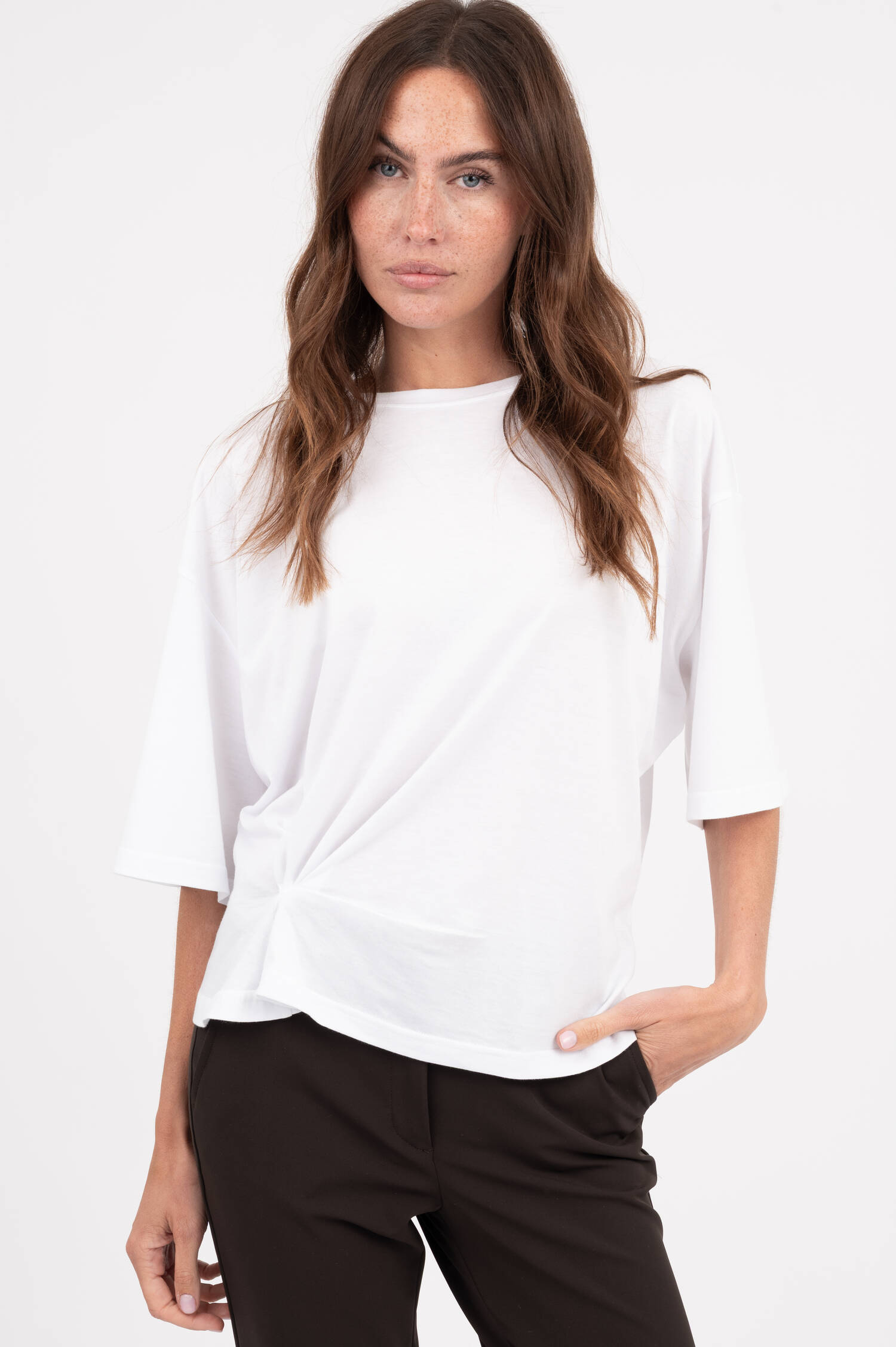 T-Shirt mit Raffung in Weiß T-Shirt mit Raffung in Weiß