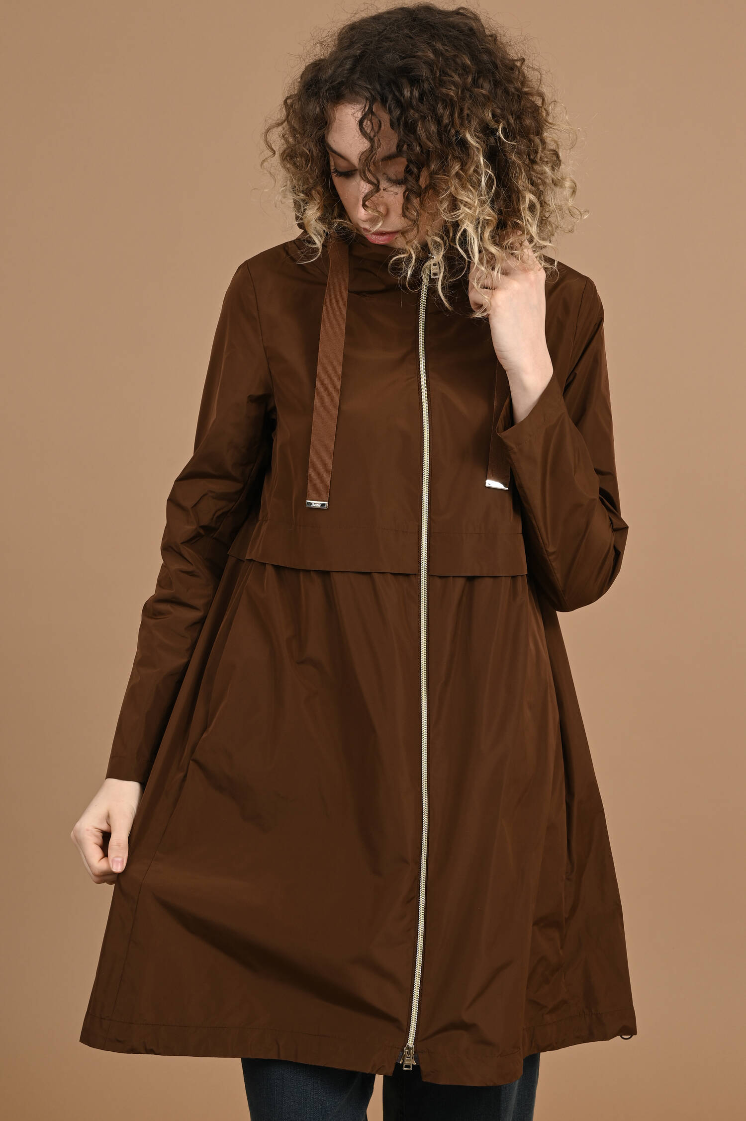 Parka aus technischem Taft in Cuoiobraun