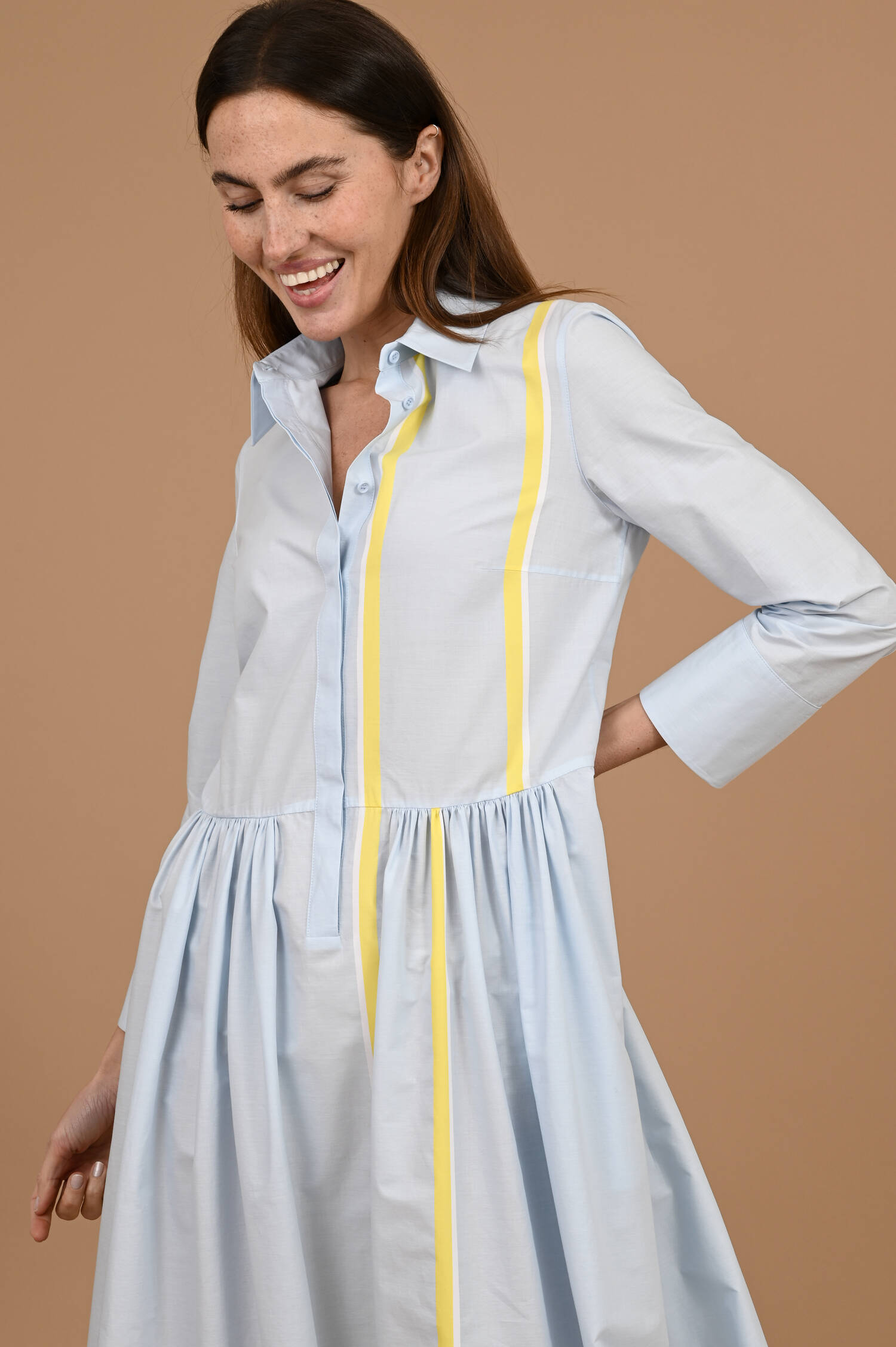 Hemdblusenkleid mit A-Linie in Hellblau/Zitron