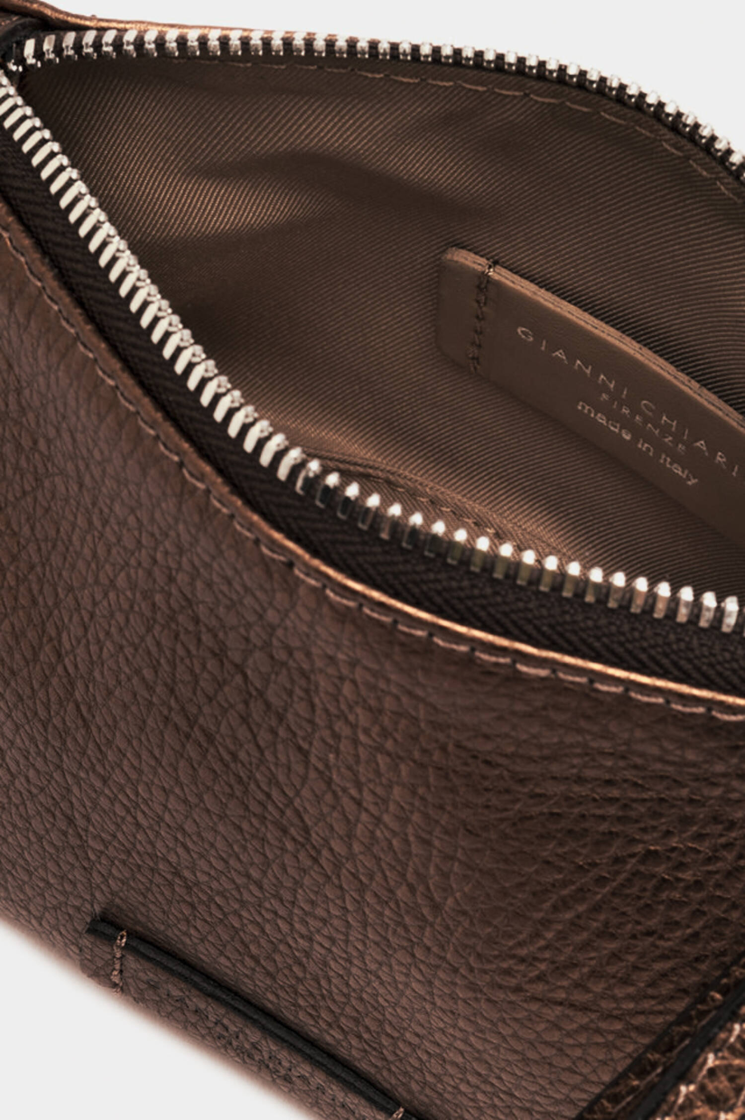 Clutch NORA in Rost Metallic Clutch NORA in Rost Metallic