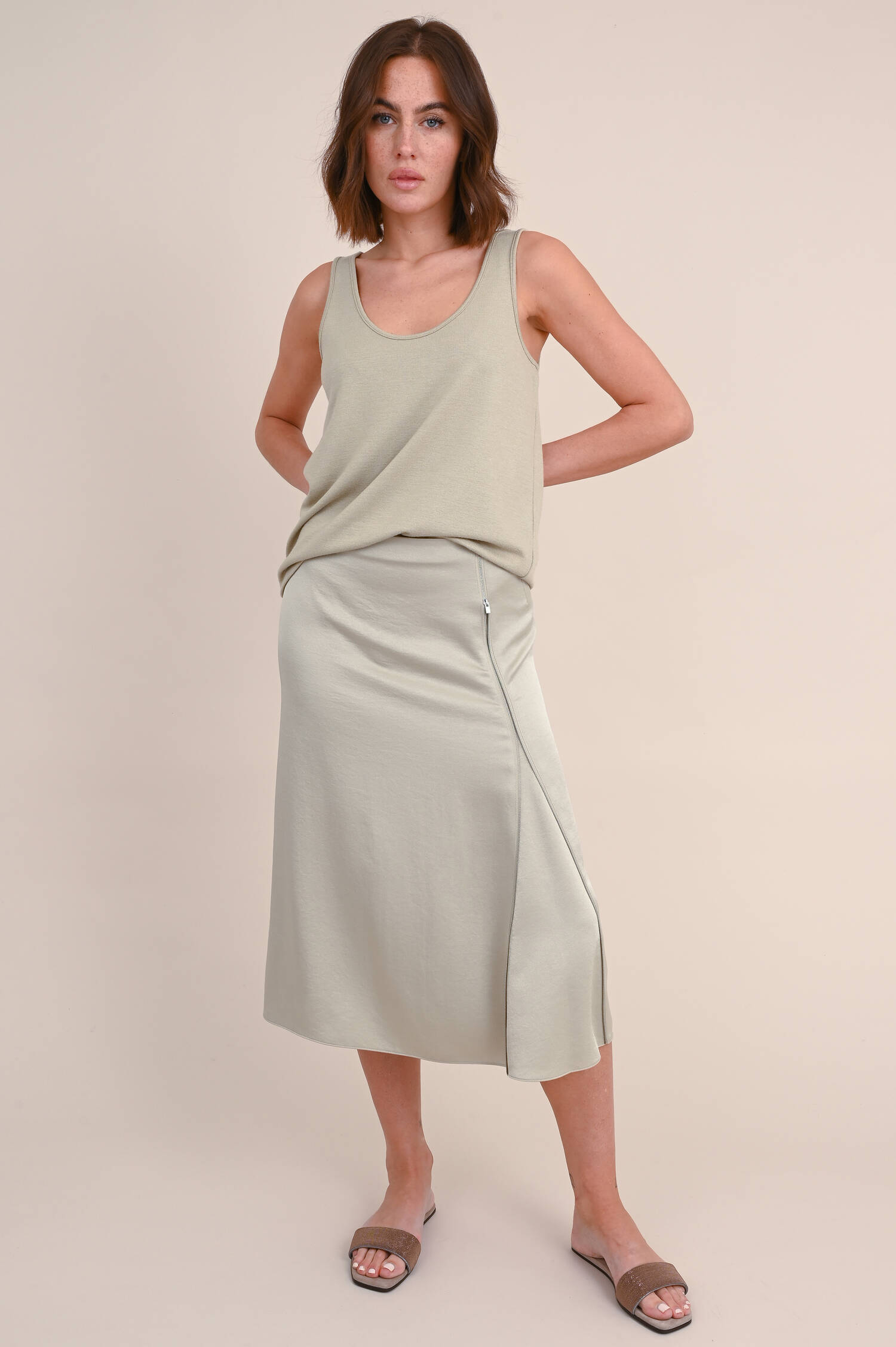 Midi Sliprock mit Zierreißverschluss in Taupe