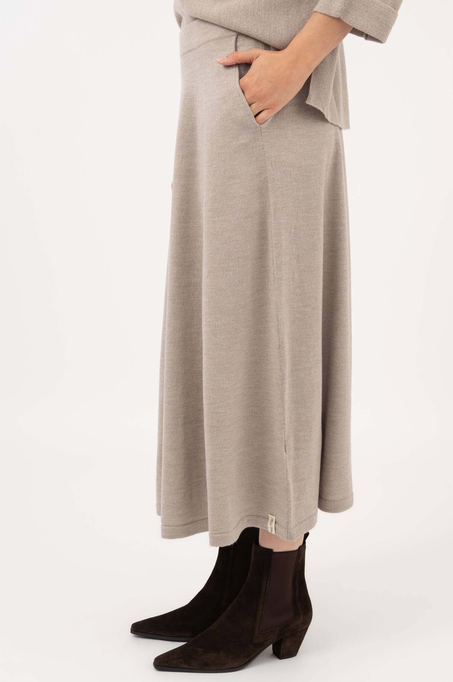 Midi-Rock aus Merinowolle in Beige