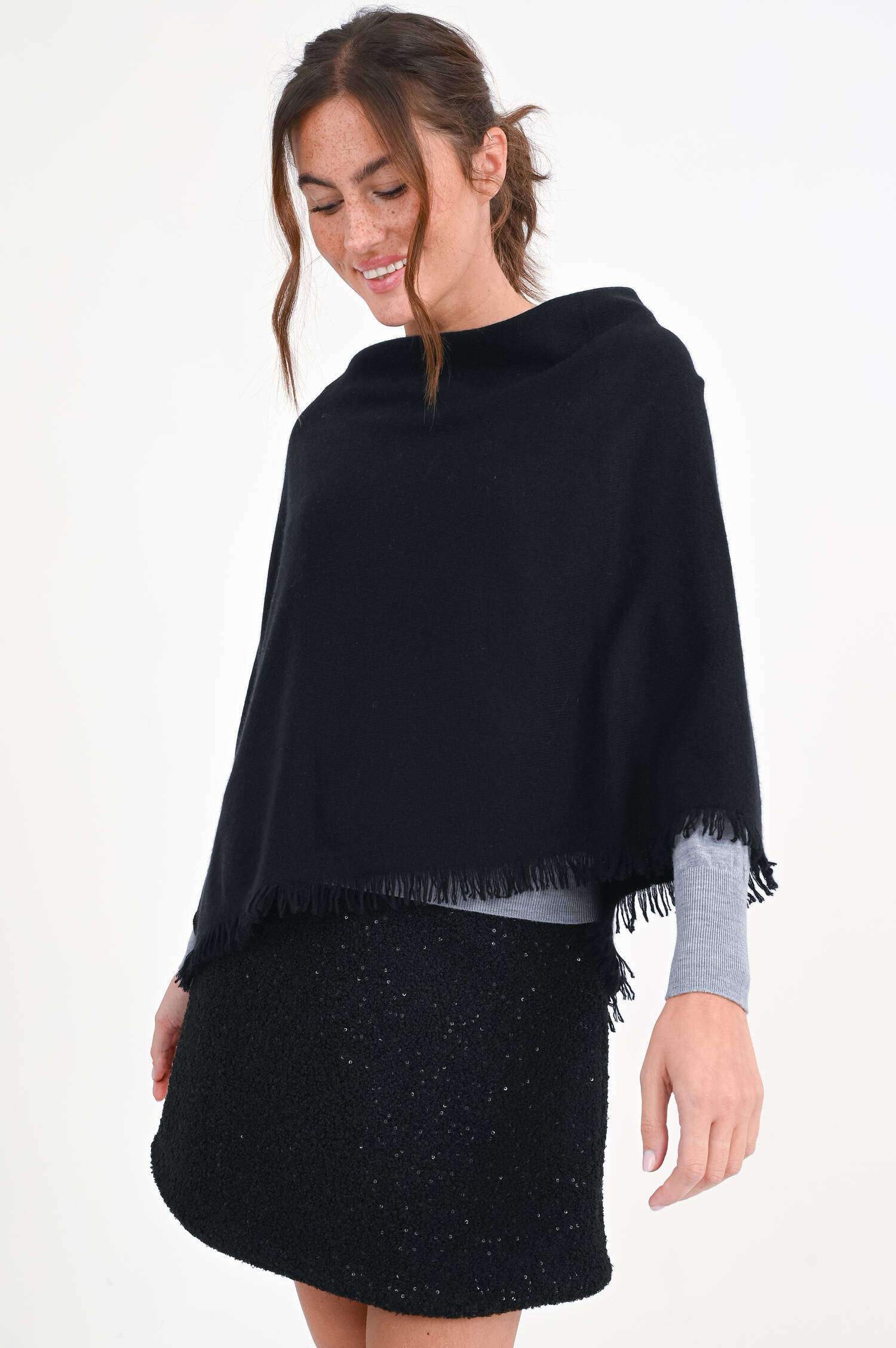 Cashmere Poncho in Schwarz Cashmere Poncho in Schwarz