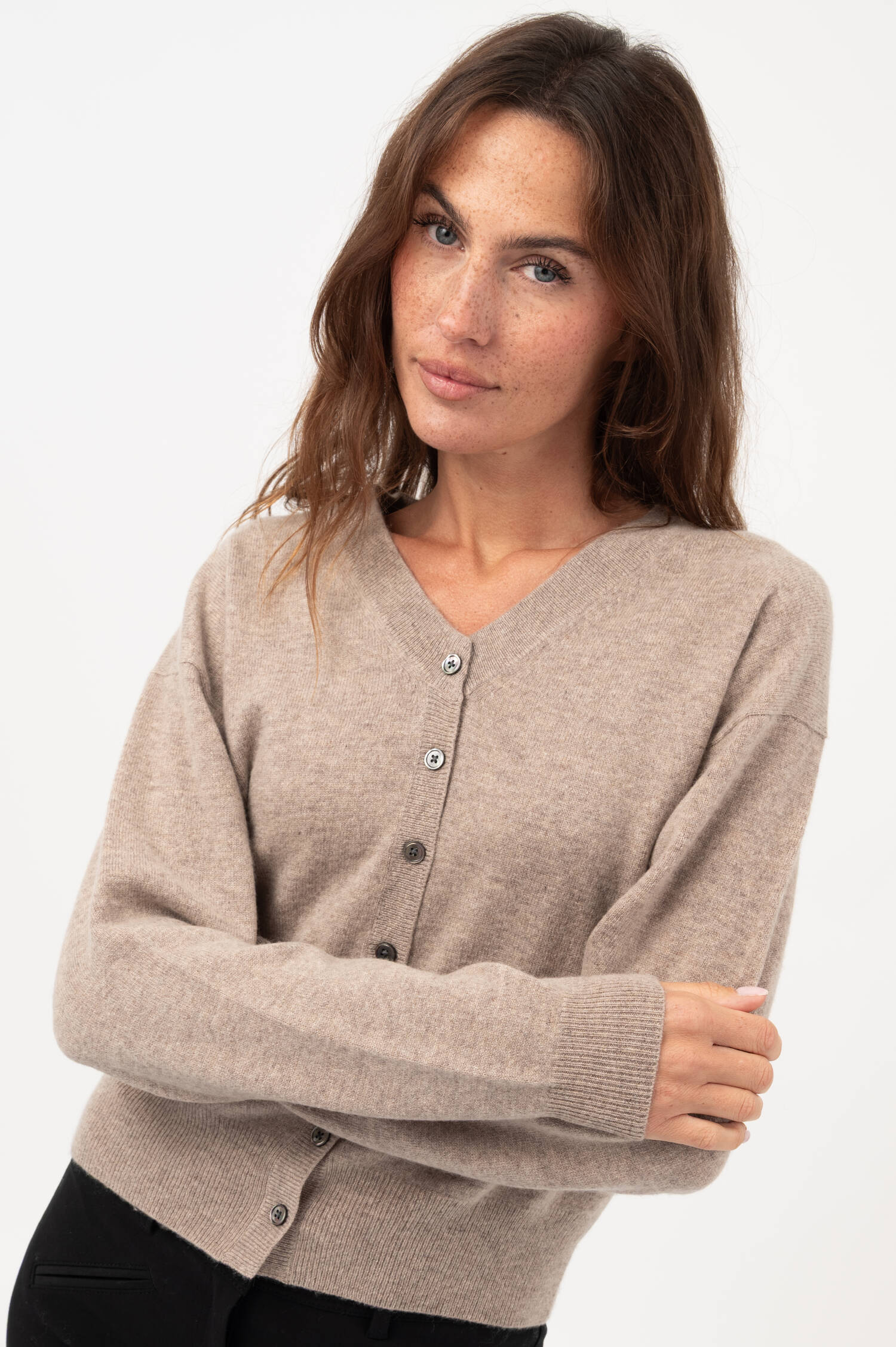 Cashmere-Cardigan in Beige Cashmere-Cardigan in Beige