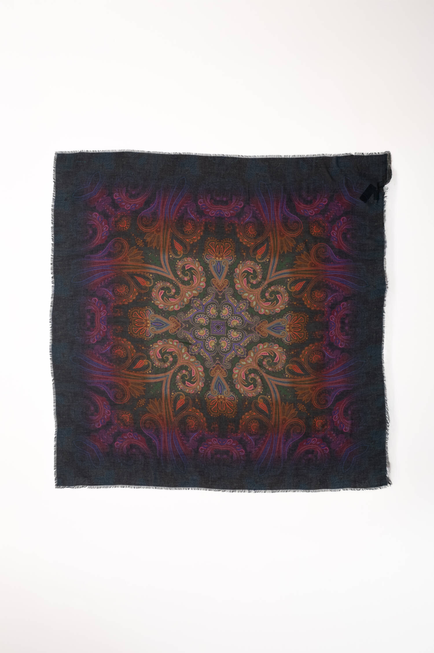 Tuch mit Paisley Print in Tannengrün/Multicolor Tuch mit Paisley Print in Tannengrün/Multicolor