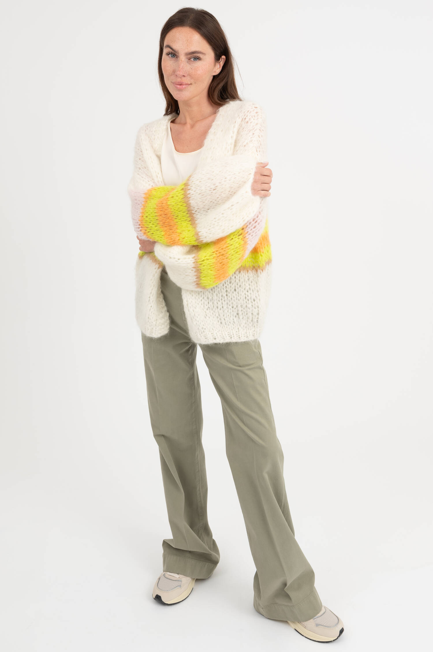 Lochstrick Cardigan in Mozzarella/Multicolor Lochstrick Cardigan in Mozzarella/Multicolor