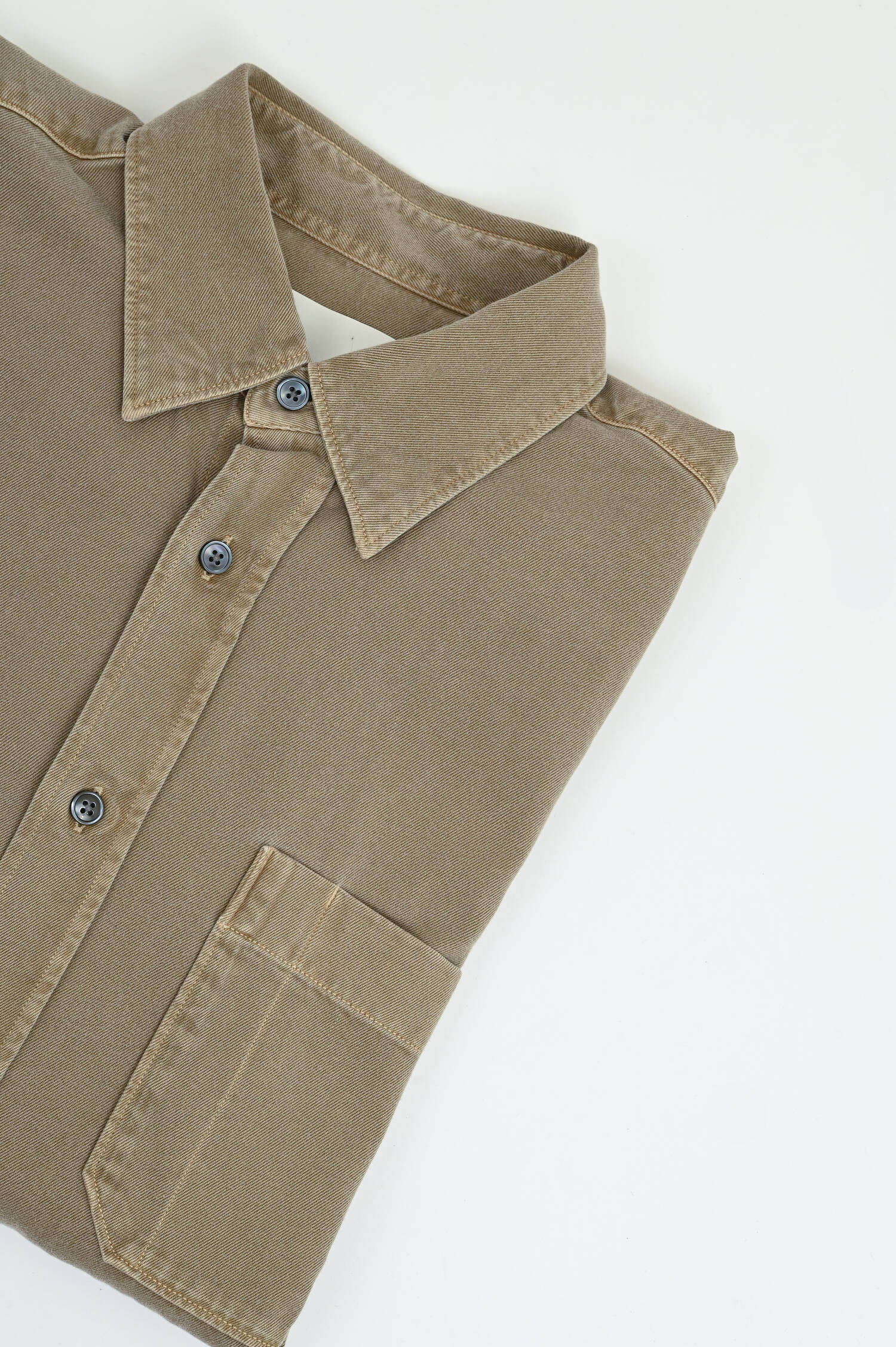 Overshirt mit aufgesetzter Tasche in Rock Beige