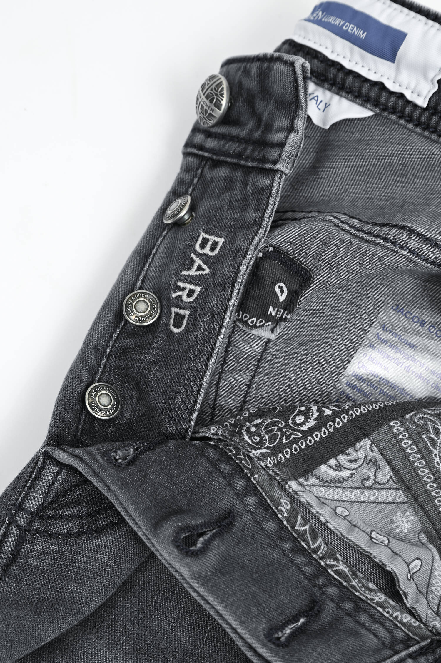 Slim Fit Jeans BARD in Dunkelgrau Slim Fit Jeans BARD in Dunkelgrau