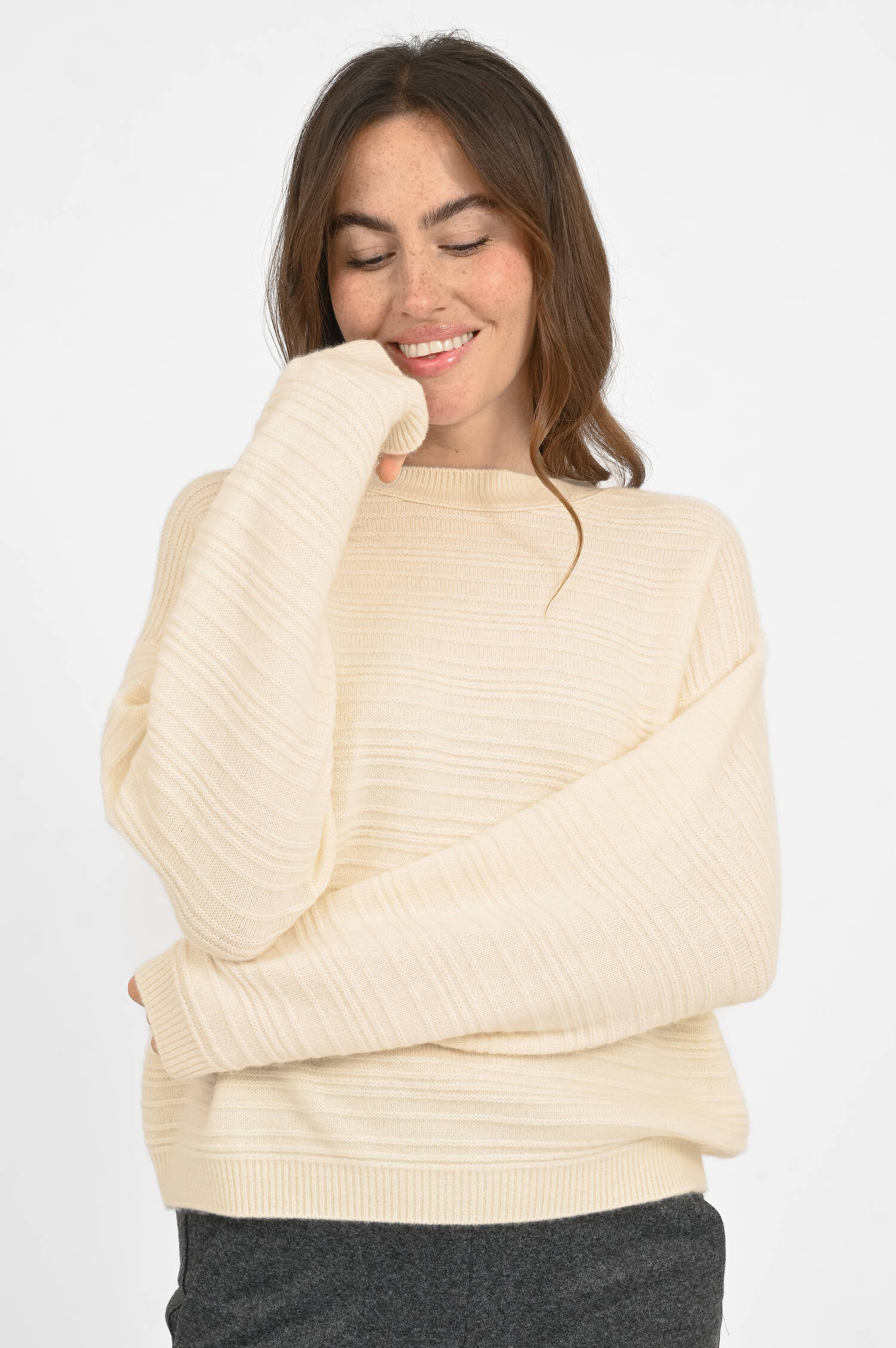 Oversized Cashmere Pullover in Cream