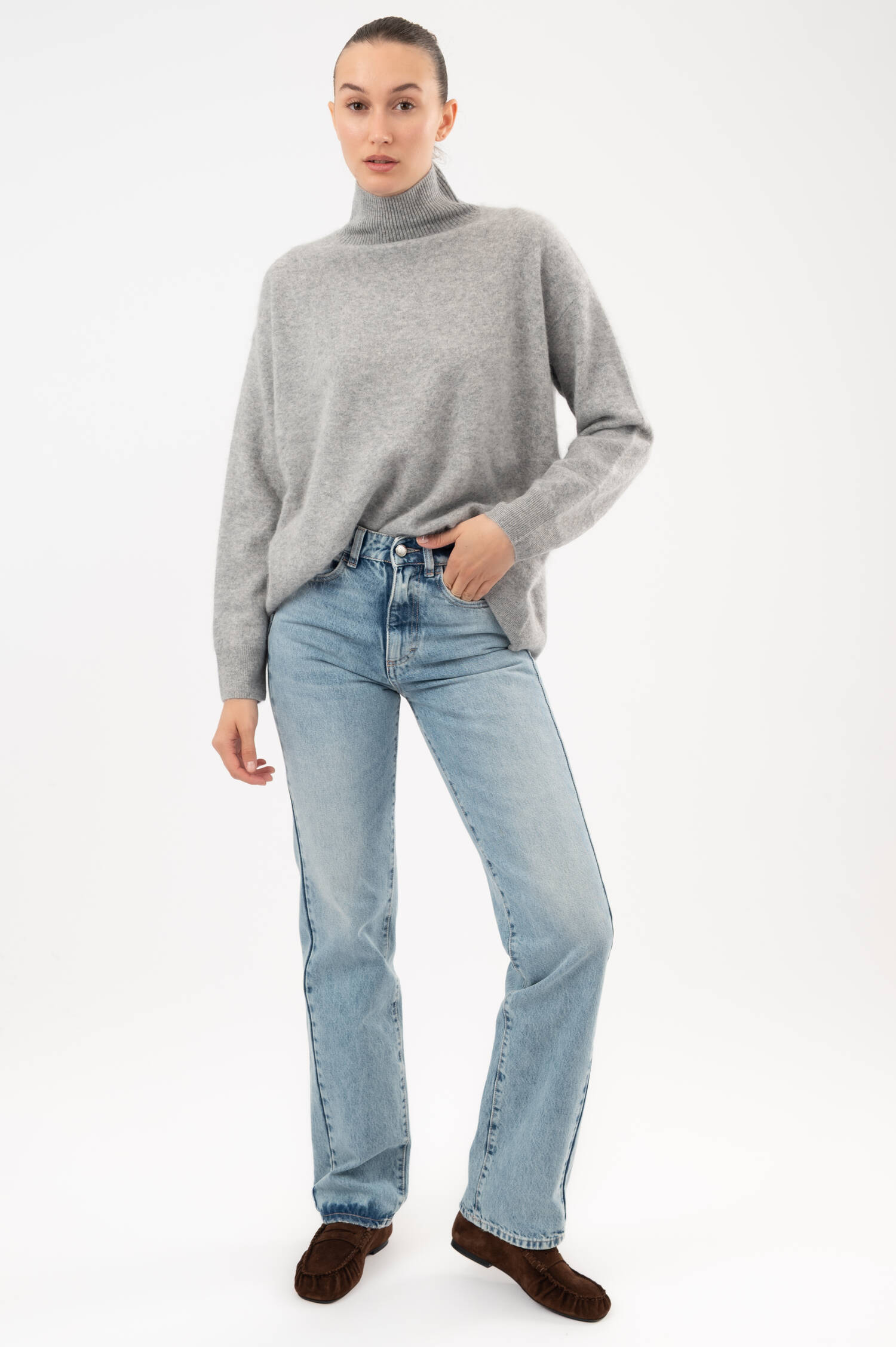 Straight-Relaxed-Jeans FOXY in Hellblau