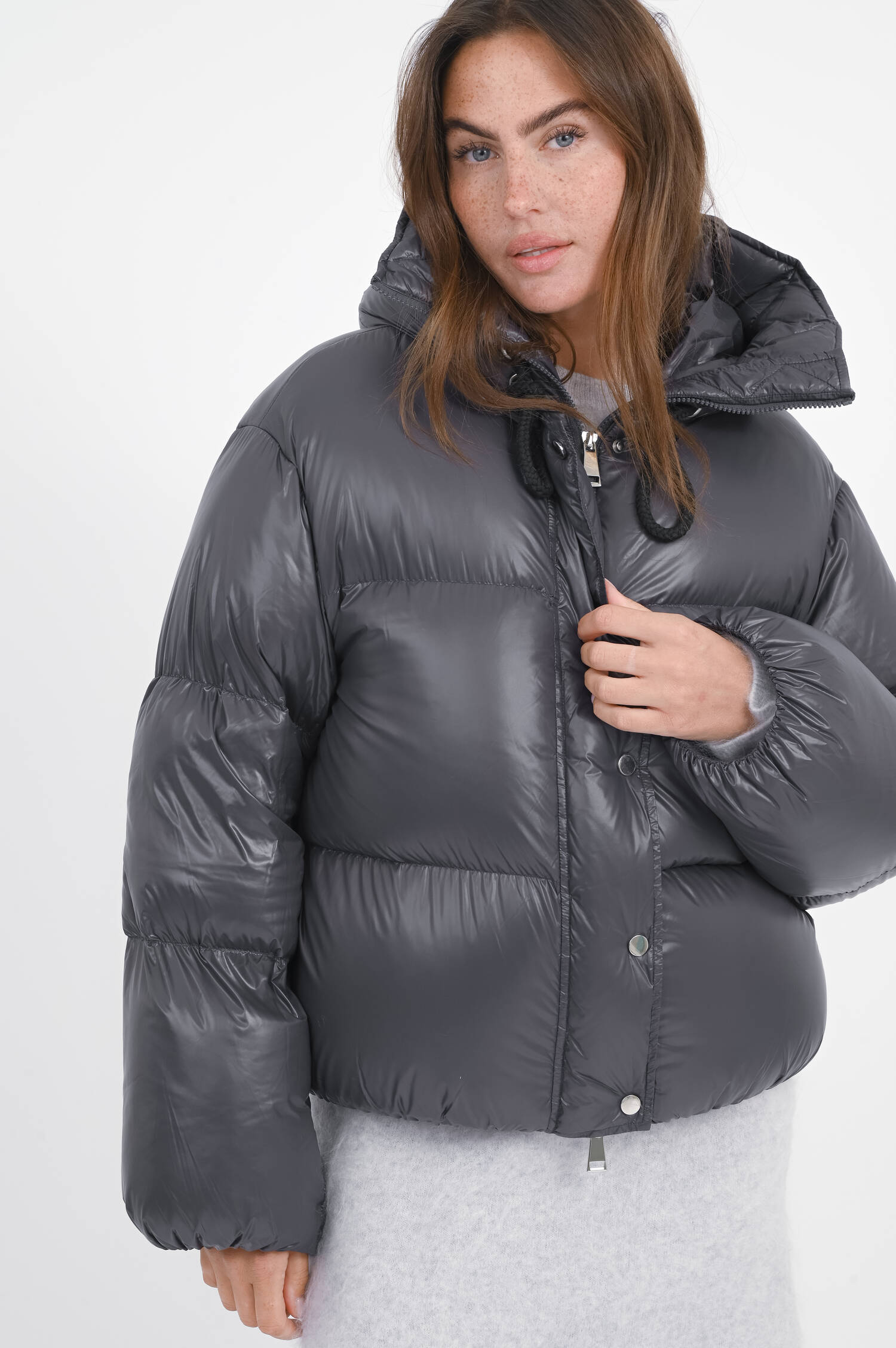 Leichte Daunenjacke in Anthrazit