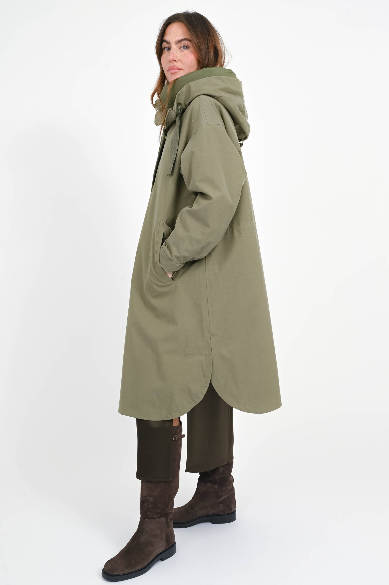 Parka AKIRA mit wattiertem Futter in Olivine Parka AKIRA mit wattiertem Futter in Olivine
