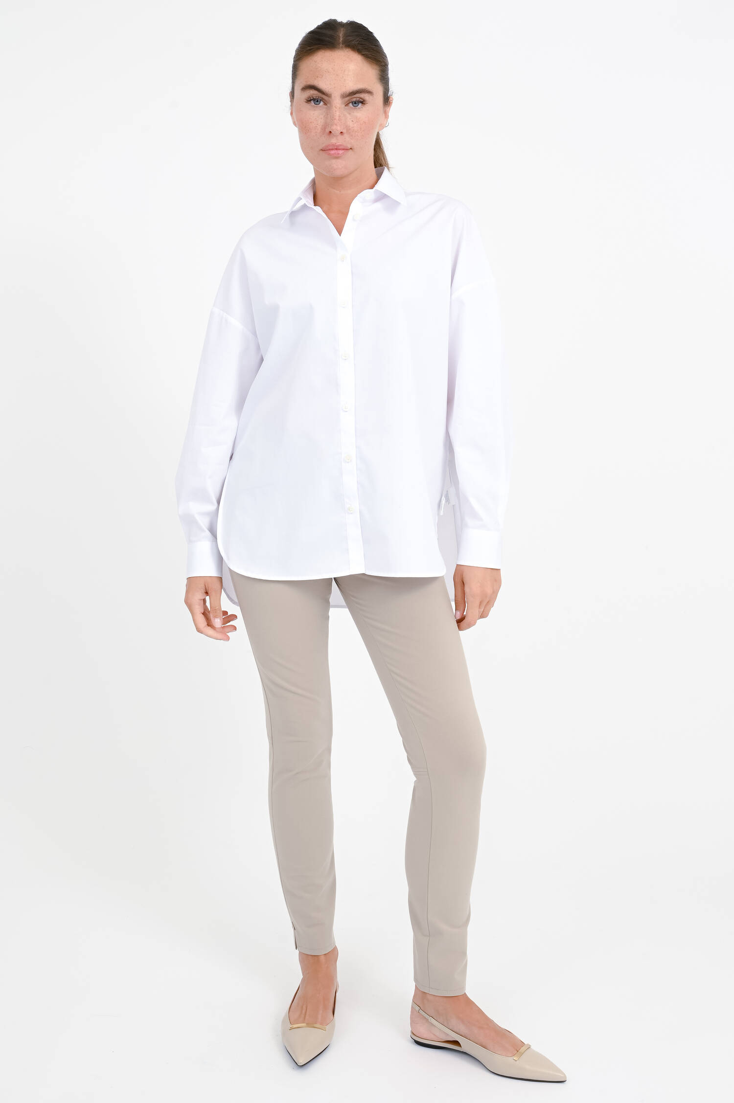 Baumwoll-Bluse mit Seitenschlitzen in Weiß Baumwoll-Bluse mit Seitenschlitzen in Weiß
