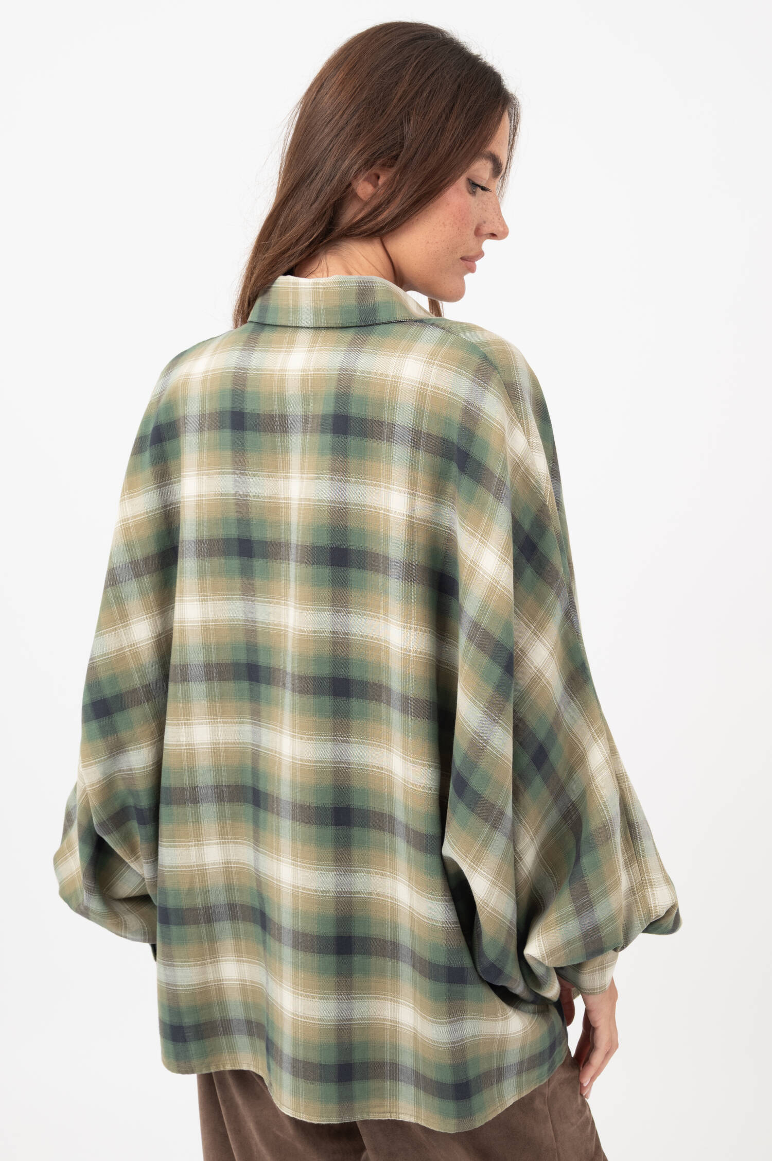 Karobluse mit Batwingarm in Grün Karobluse mit Batwingarm in Grün