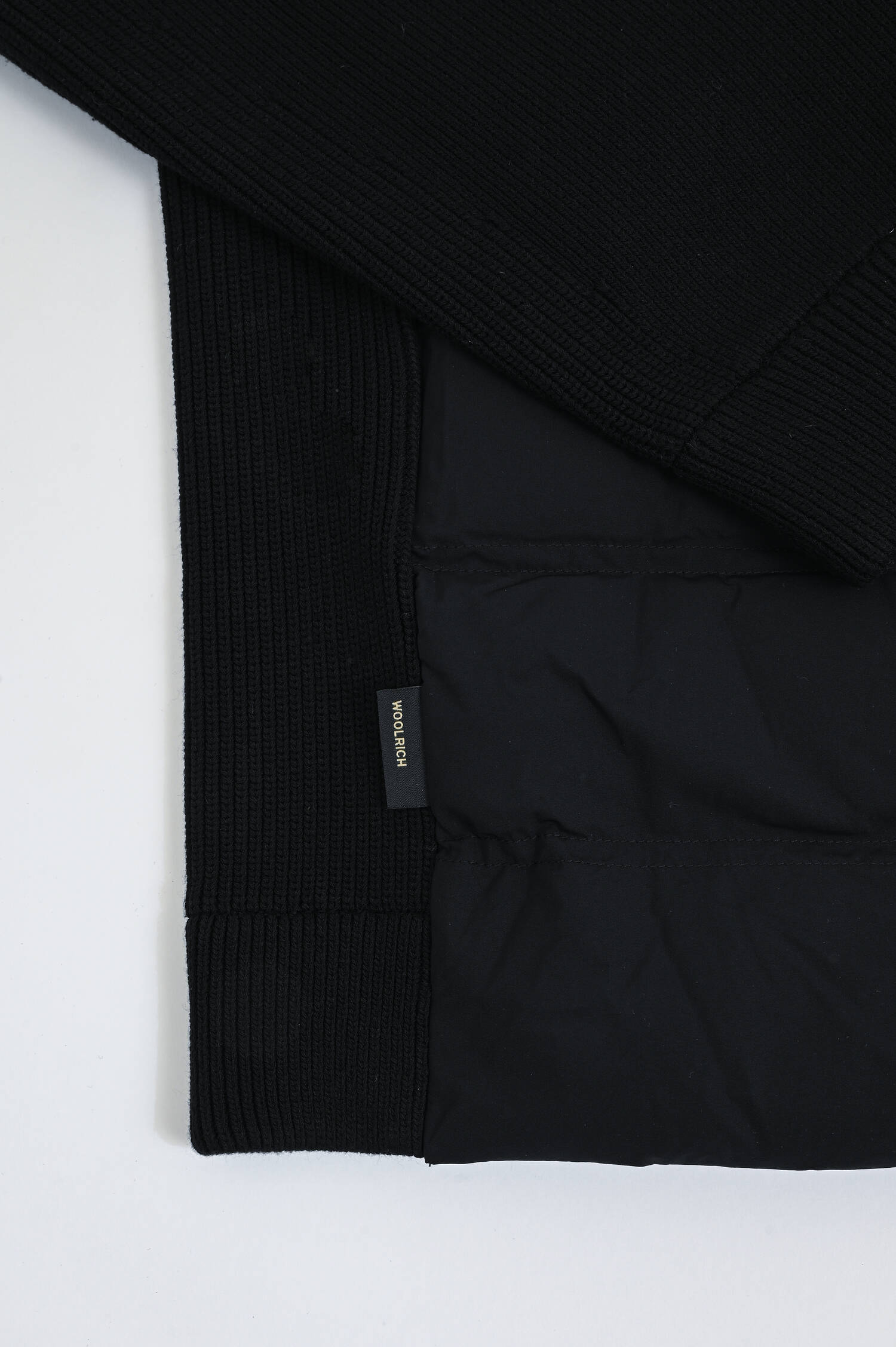 Hybrid-Jacke in Mattschwarz