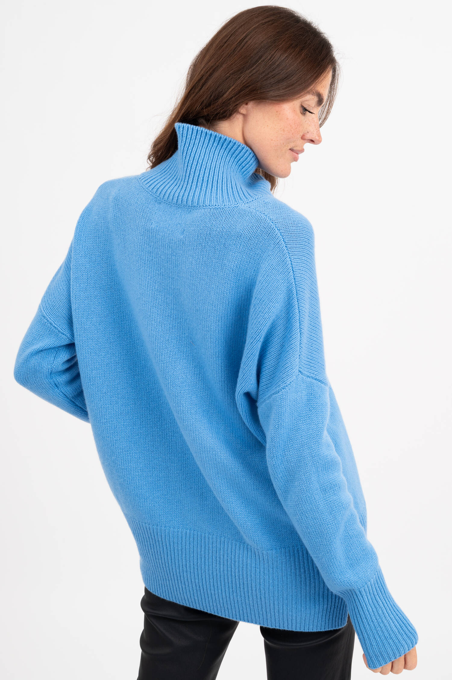 Pullover HEIDI in Azureblau Pullover HEIDI in Azureblau