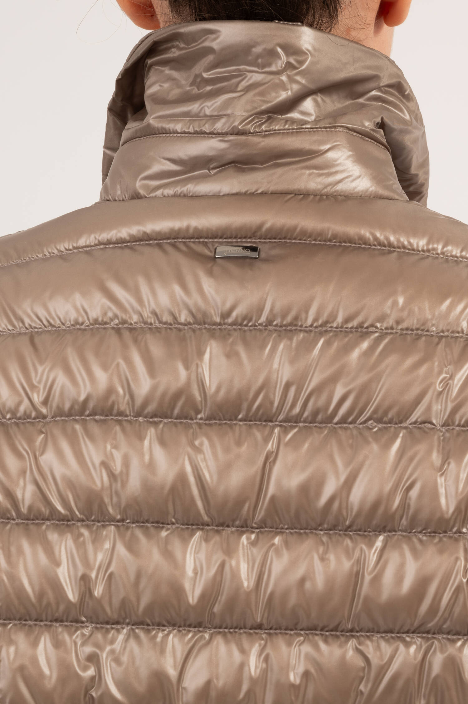 Boxy Steppjacke in Taupe