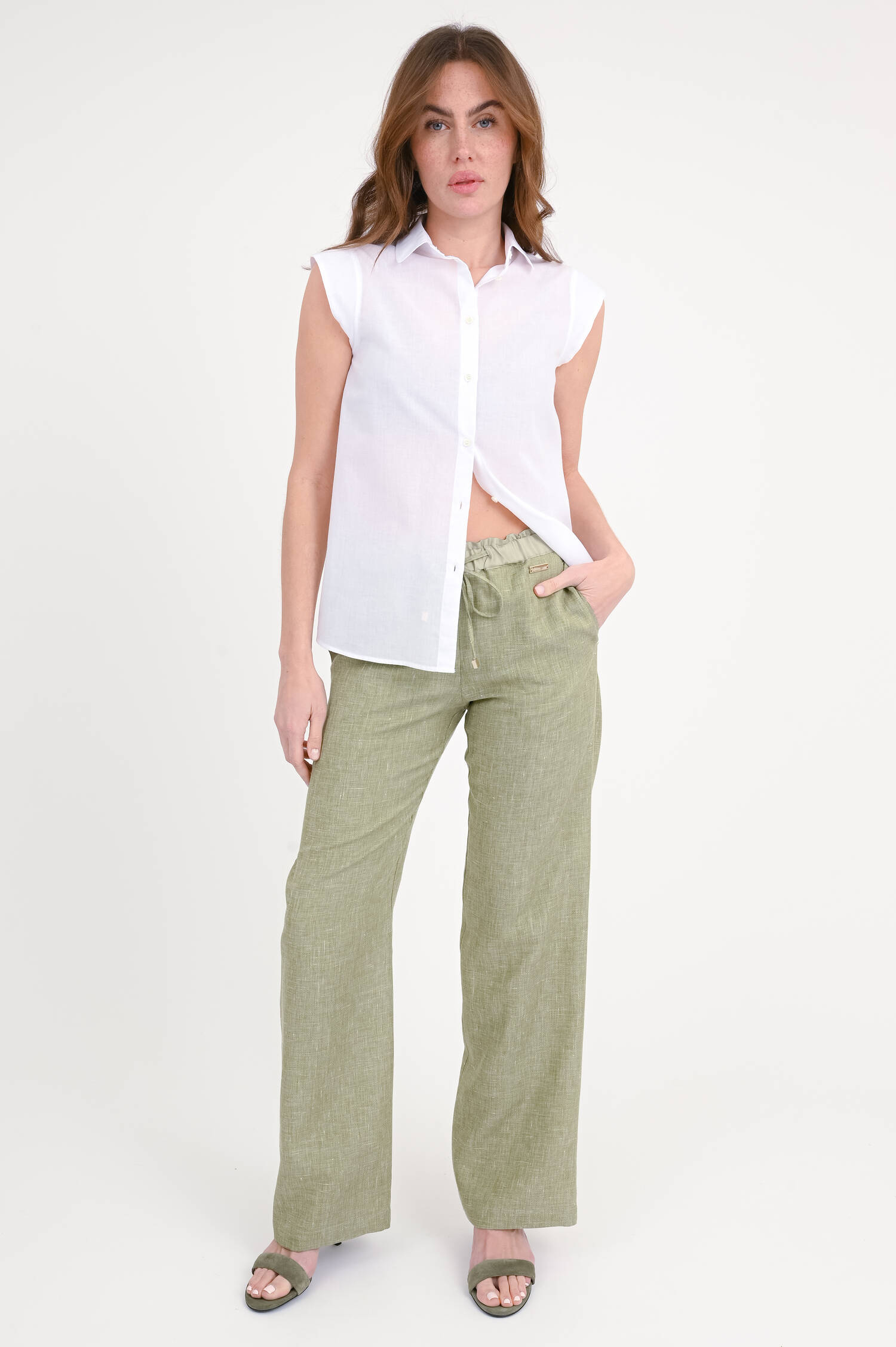 Baumwollbluse mit überschnittener Schulter in Weiß