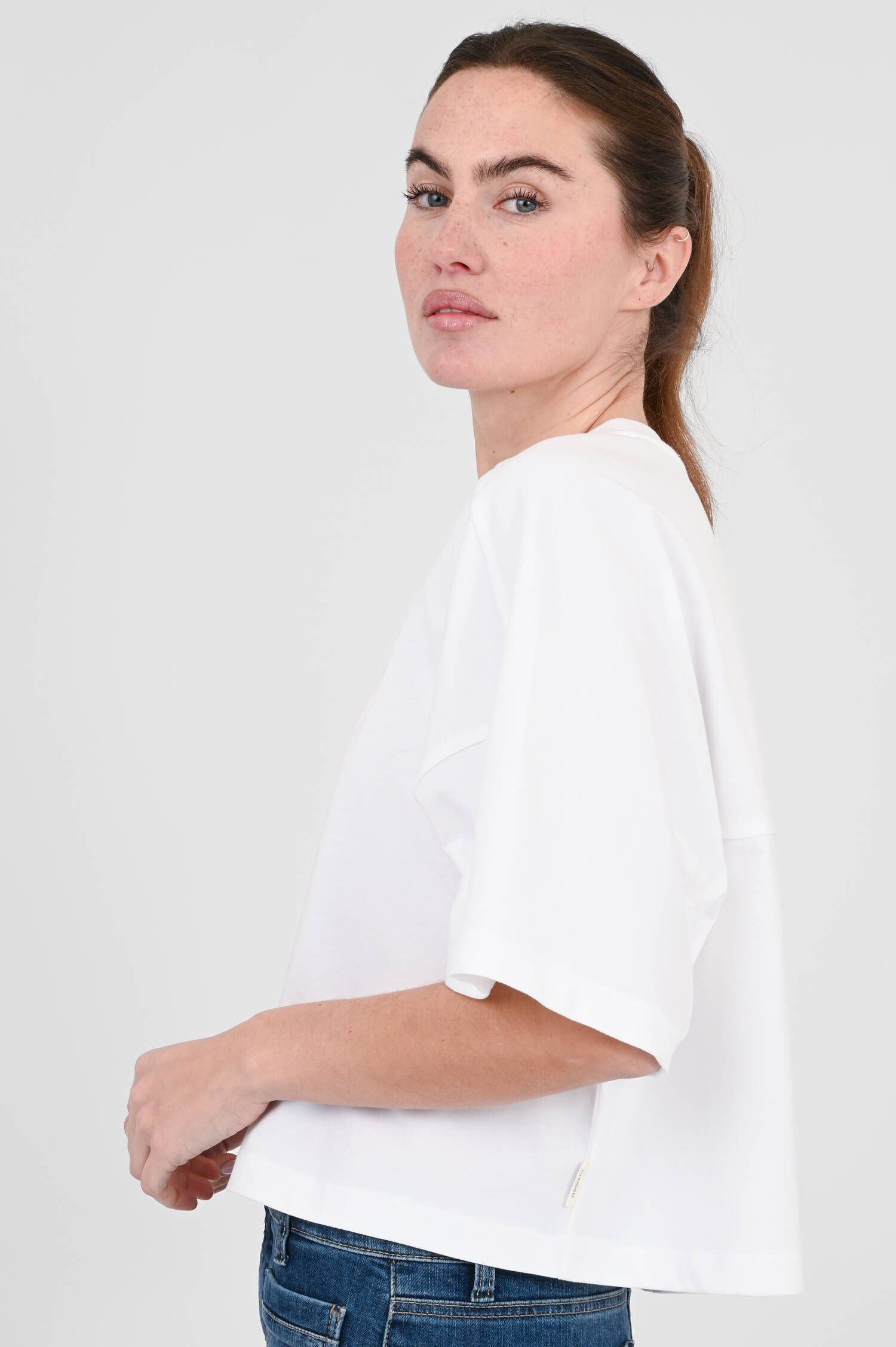 Oversized T-Shirt mit verkürzter Passform in Weiß
