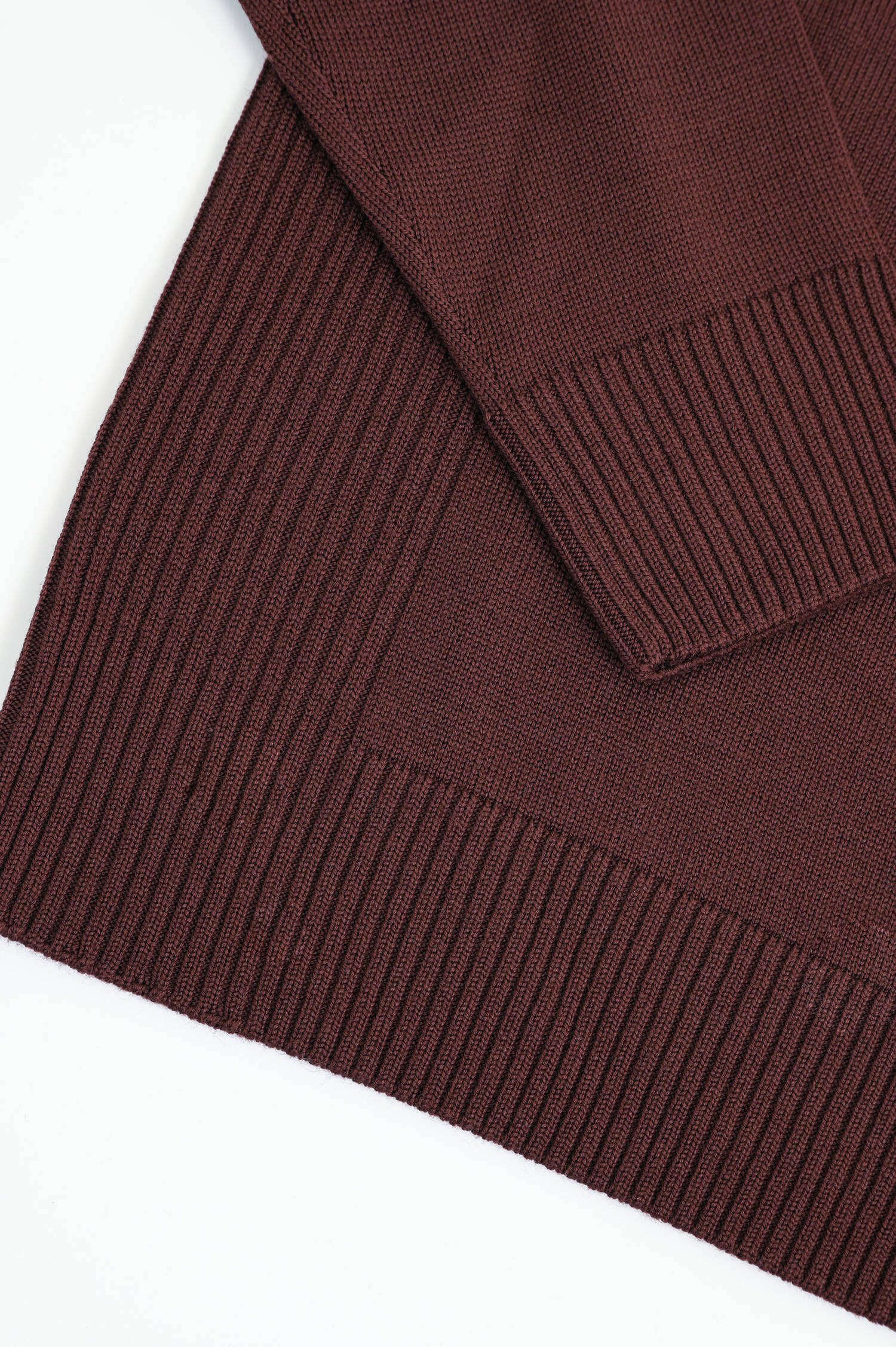 Pullover aus Wolle in Aubergine