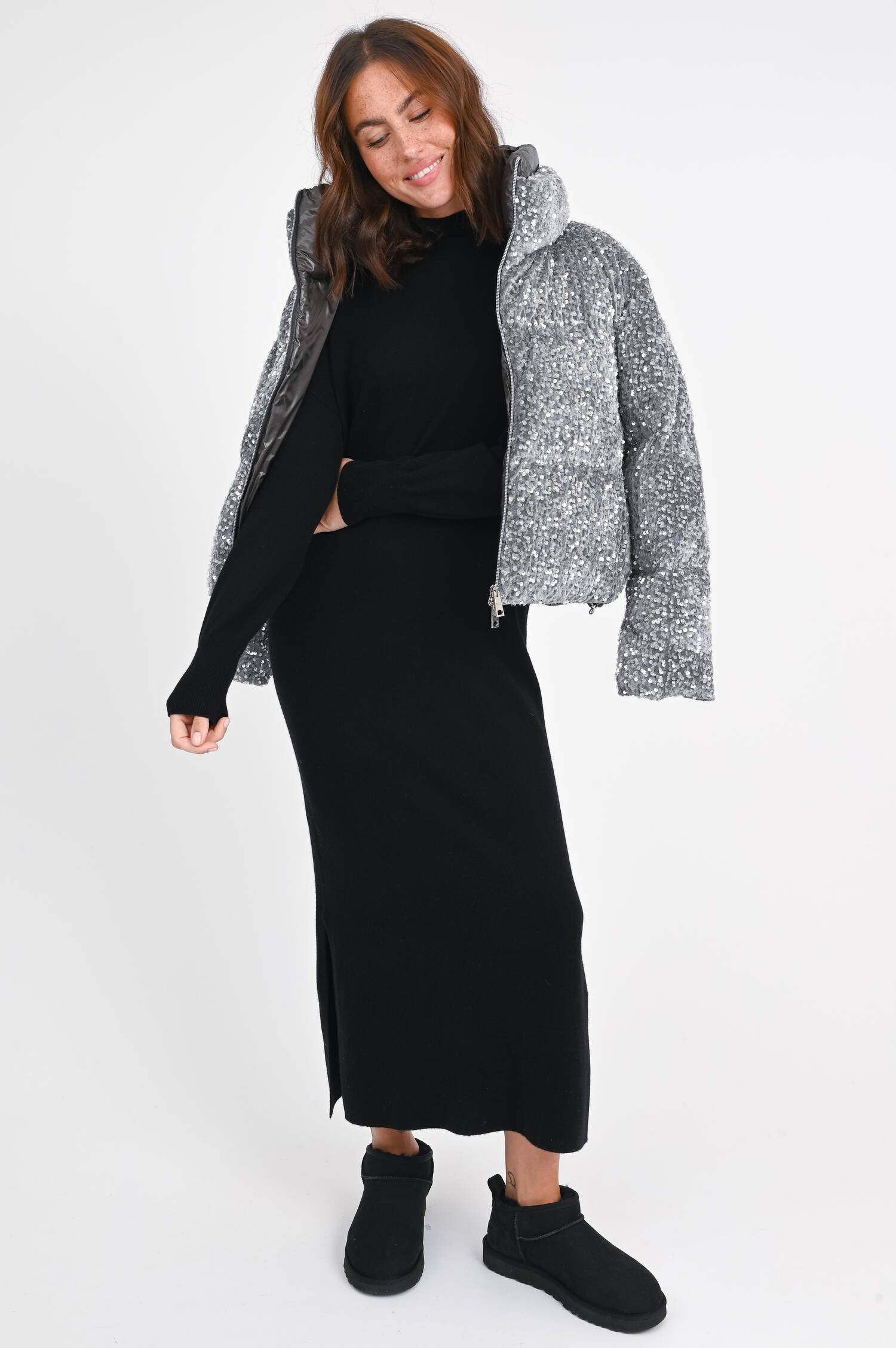 Midi-Kleid aus Woll-Cashmere-Mix in Schwarz