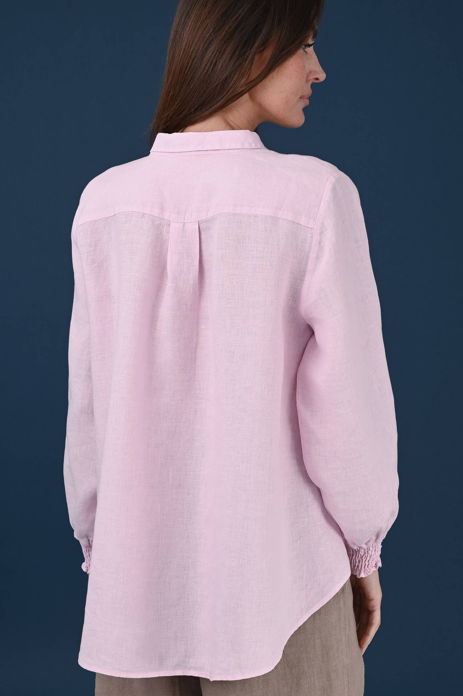 Leinenbluse mit Smockbündchen in Ballettrosa