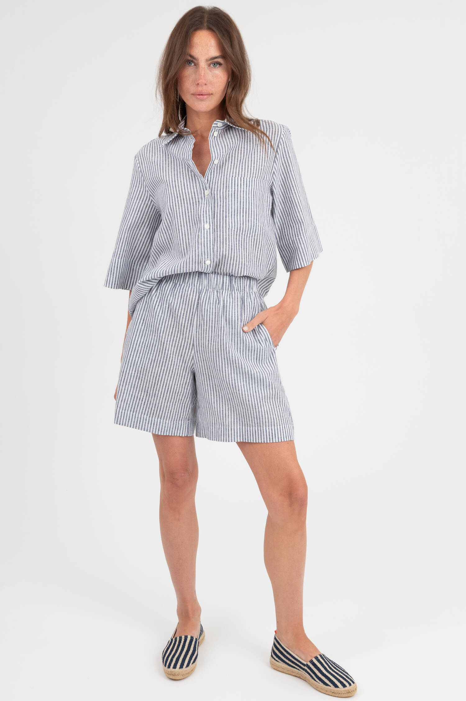 Leinenshorts in Blau/Weiß gestreift Leinenshorts in Blau/Weiß gestreift