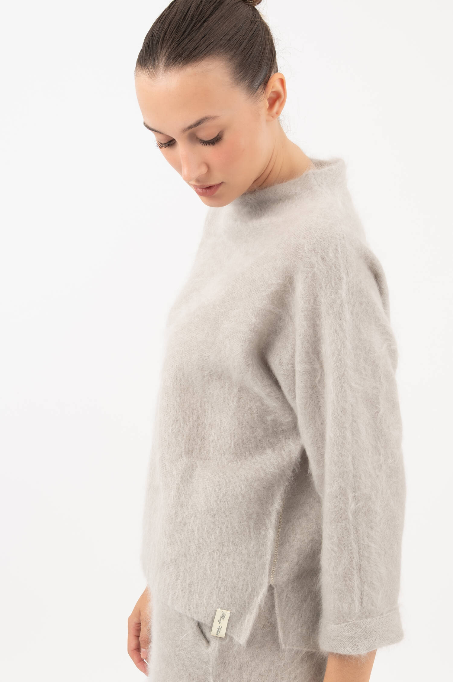 Hairy Cashmere Pullover in Grau Hairy Cashmere Pullover in Grau
