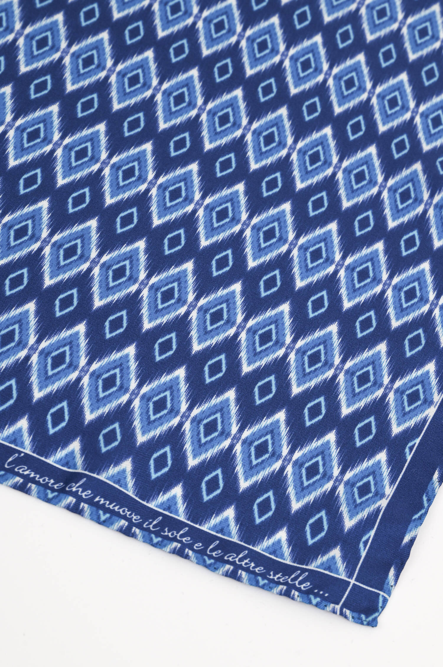 Einstecktuch mit Etno Print in Blau Einstecktuch mit Etno Print in Blau
