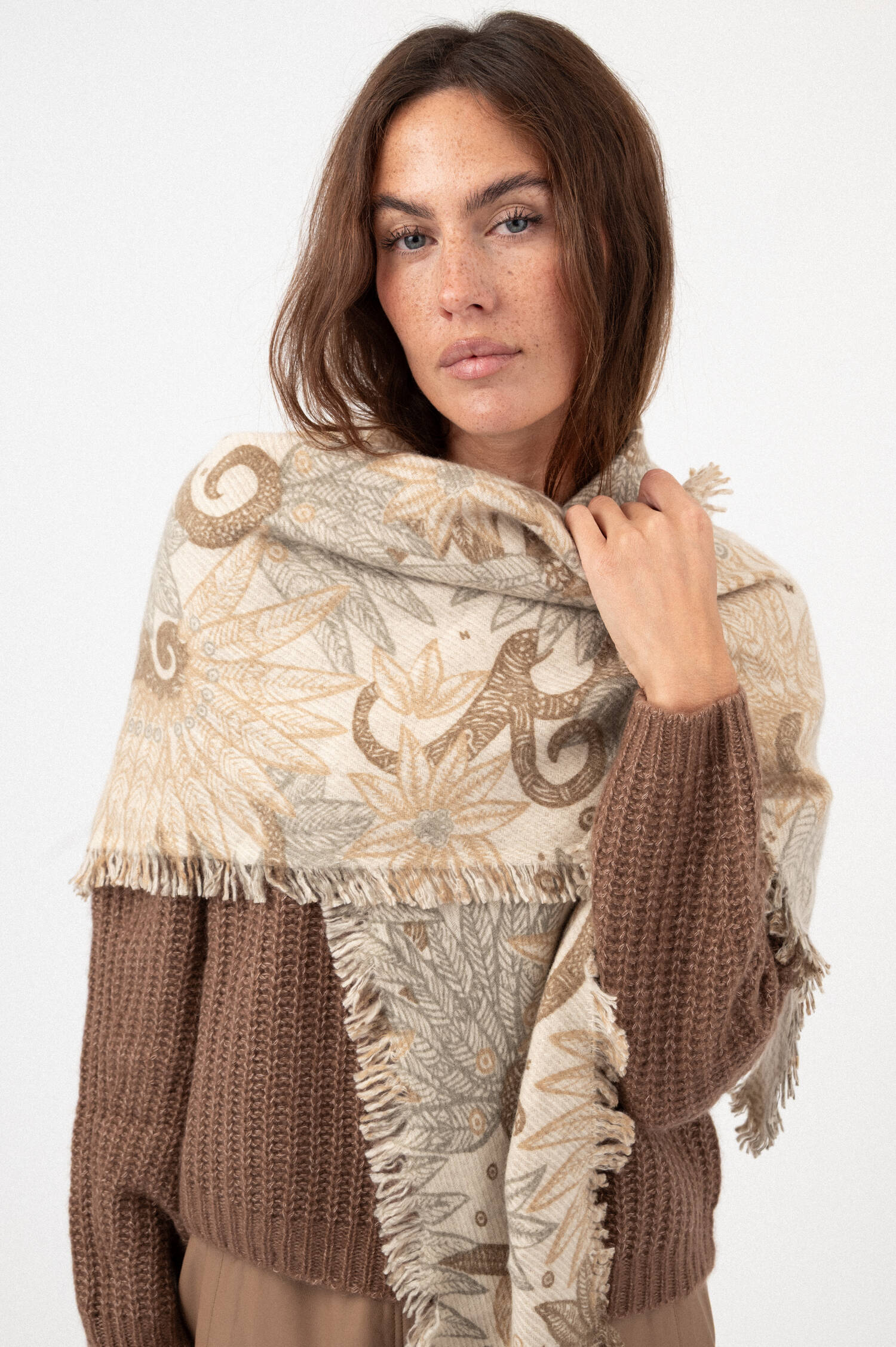 Cashmere-Dreieckstuch INKE in Beige/Braun Cashmere-Dreieckstuch INKE in Beige/Braun