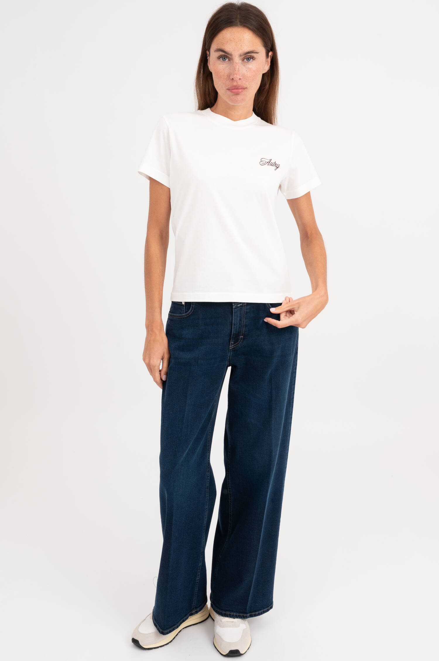 T-Shirt mit Logo-Stick in Weiß T-Shirt mit Logo-Stick in Weiß