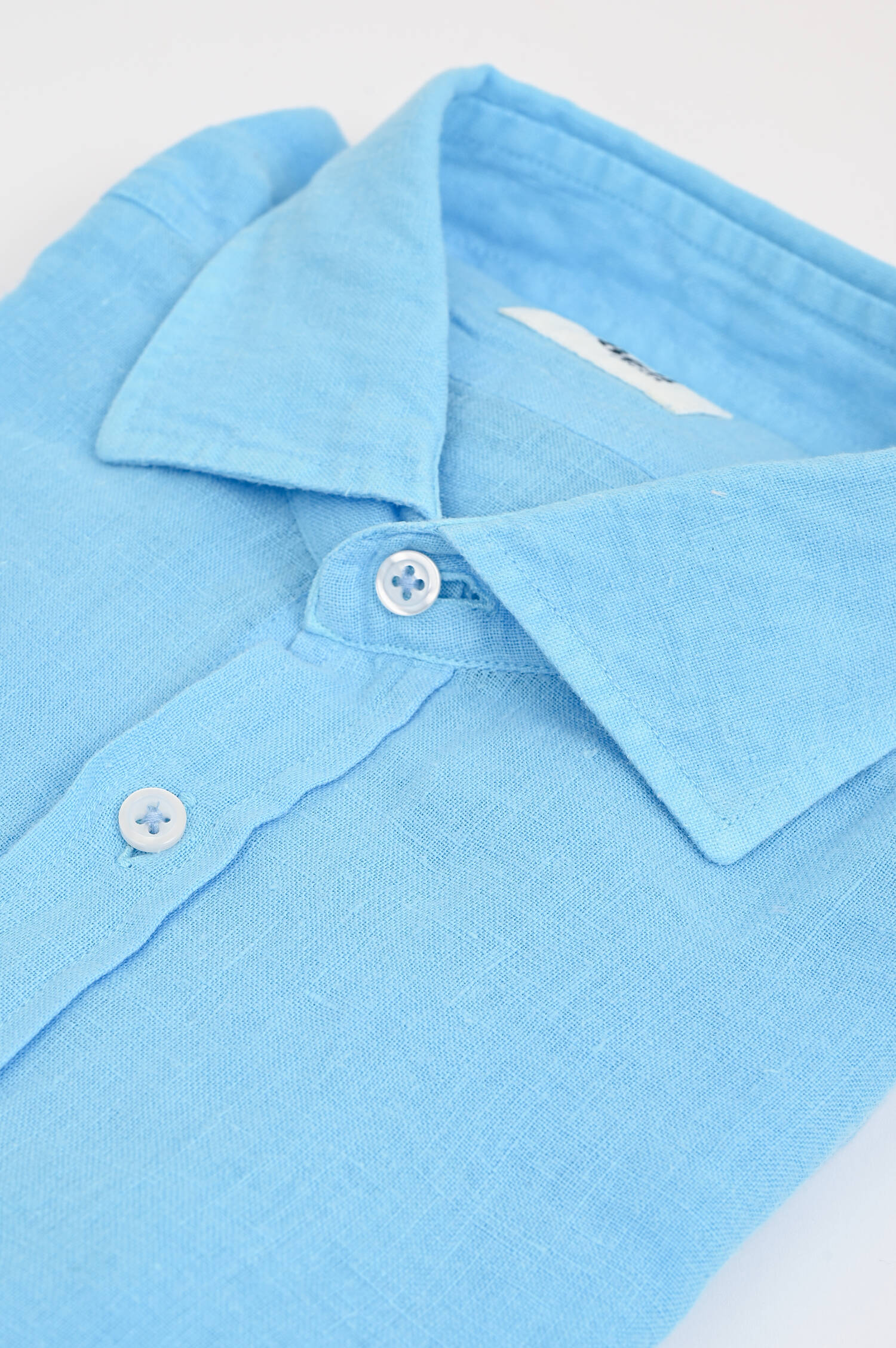 Leinenhemd in Türkisblau