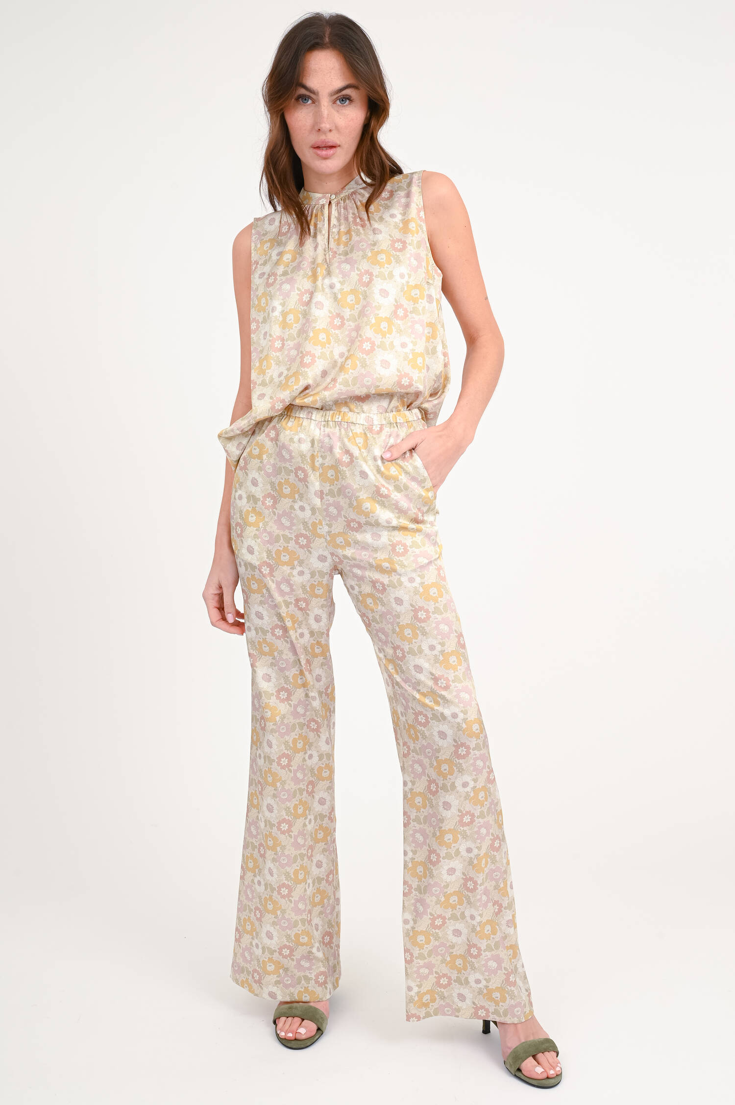 Seidenhose KABEA mit Blumenmuster in Beige/Multi