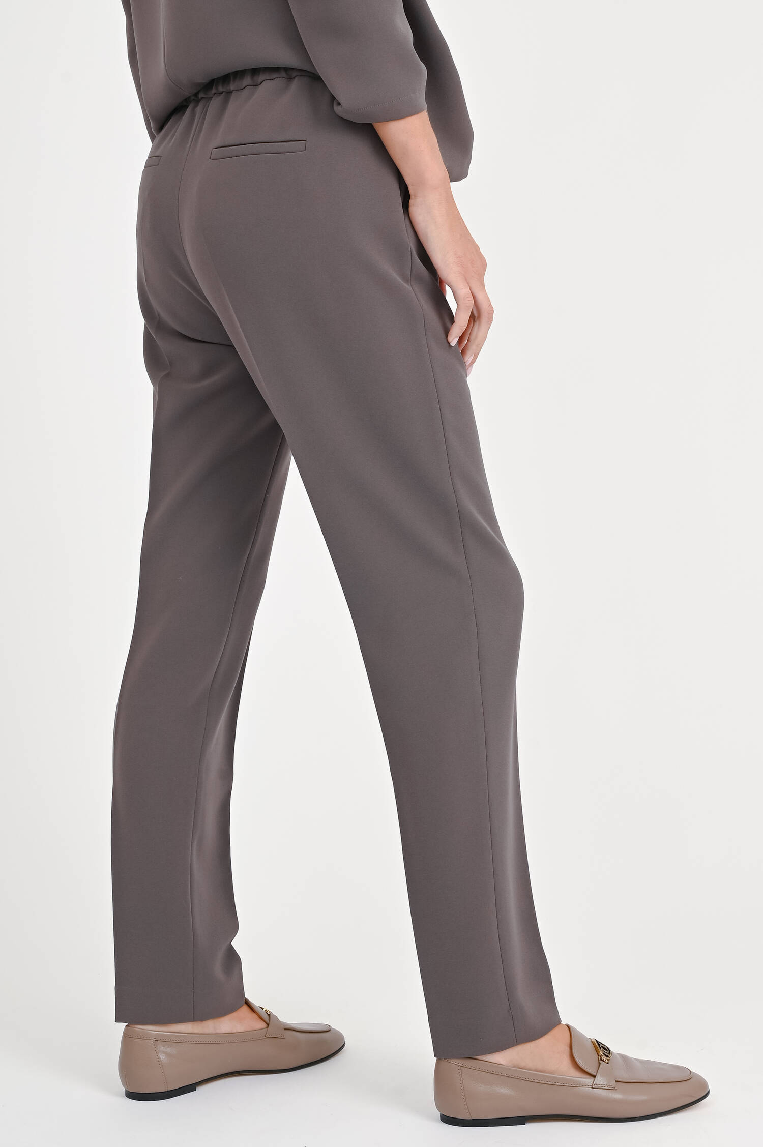 Hose SIDO mit schmal zulaufendem Bein in Khaki