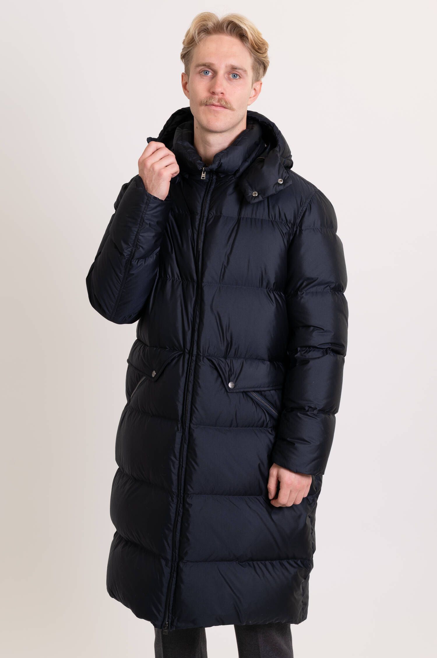 Daunenjacke in Navy