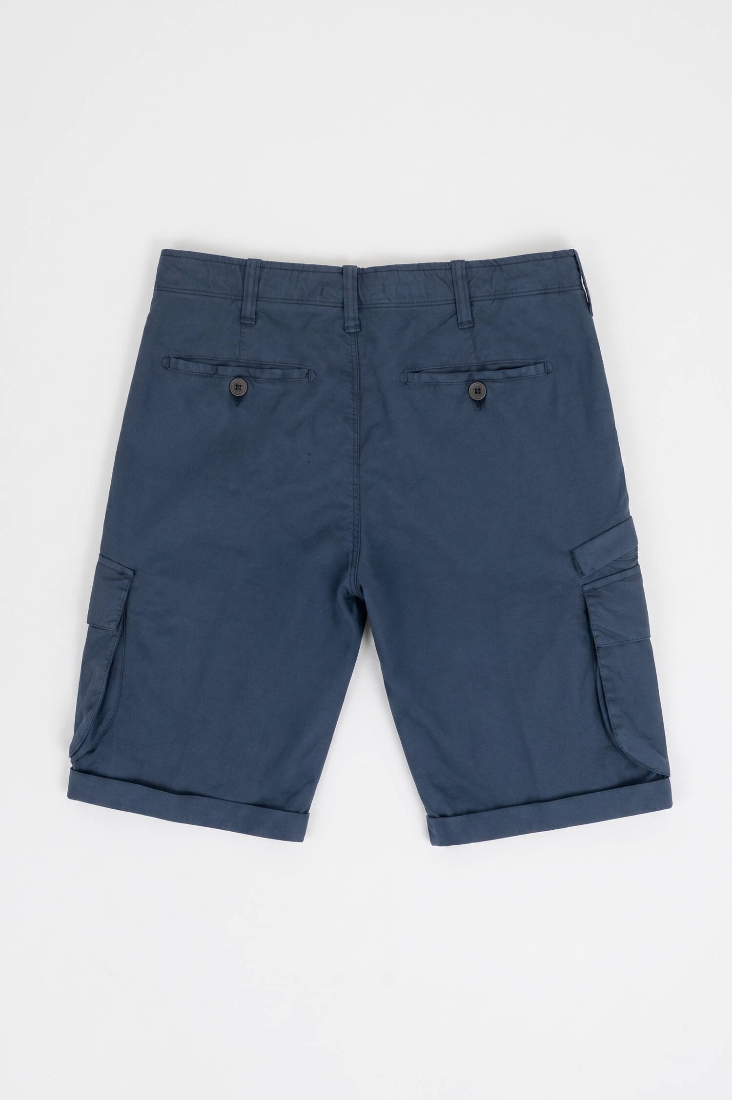 Cargo Bermuda in Navy