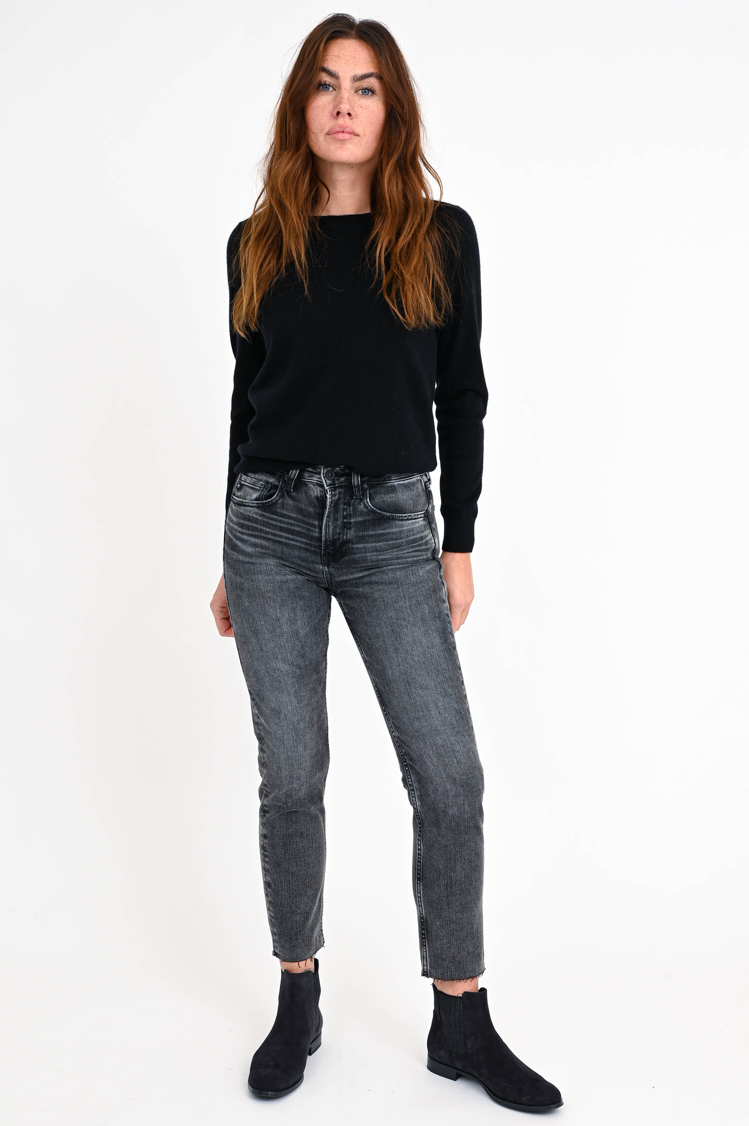 Jeans GIRLFRIEND in Grau Jeans GIRLFRIEND in Grau