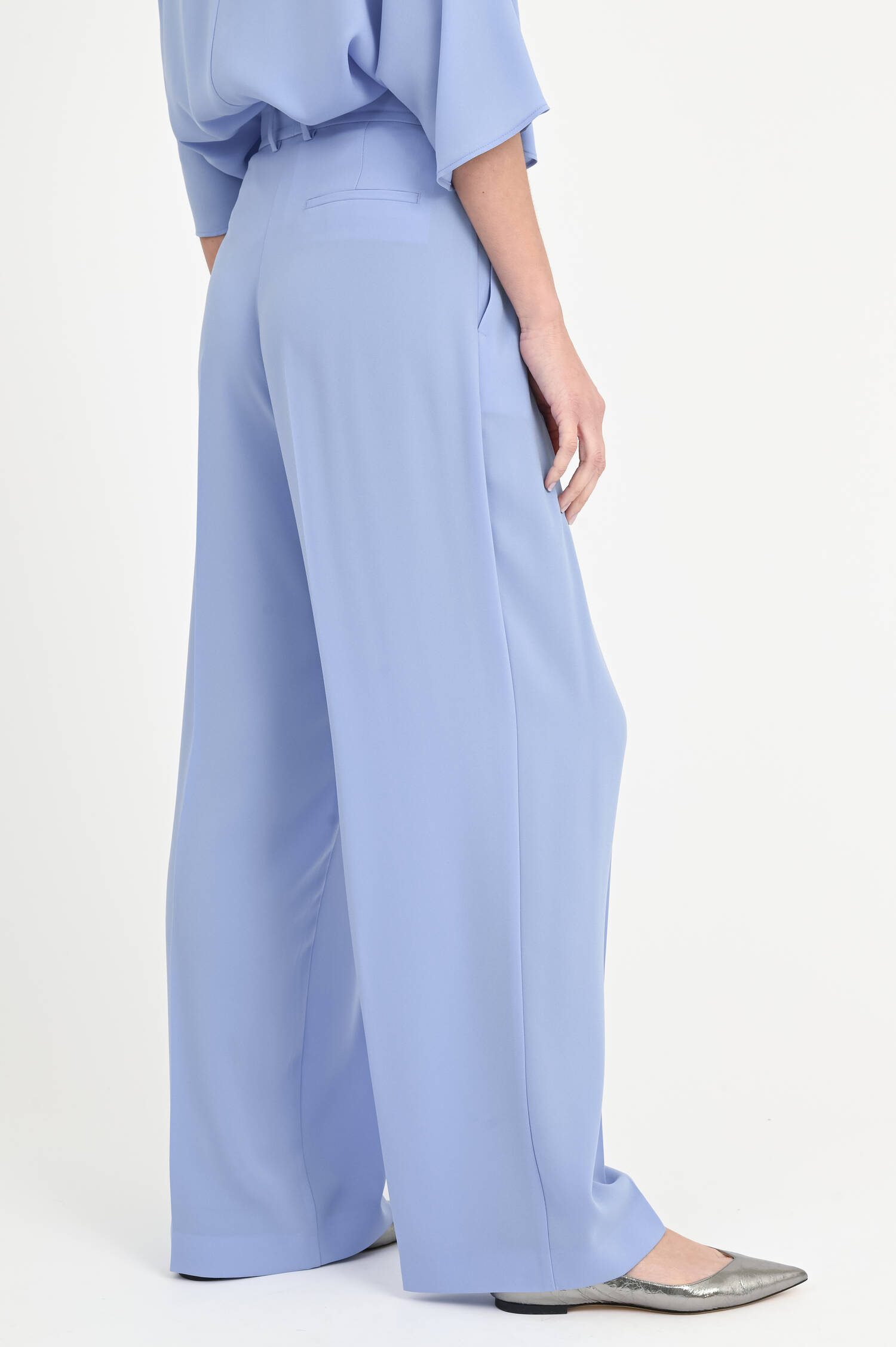 Wide-Leg Hose mit Bundfalten in Hellblau Wide-Leg Hose mit Bundfalten in Hellblau