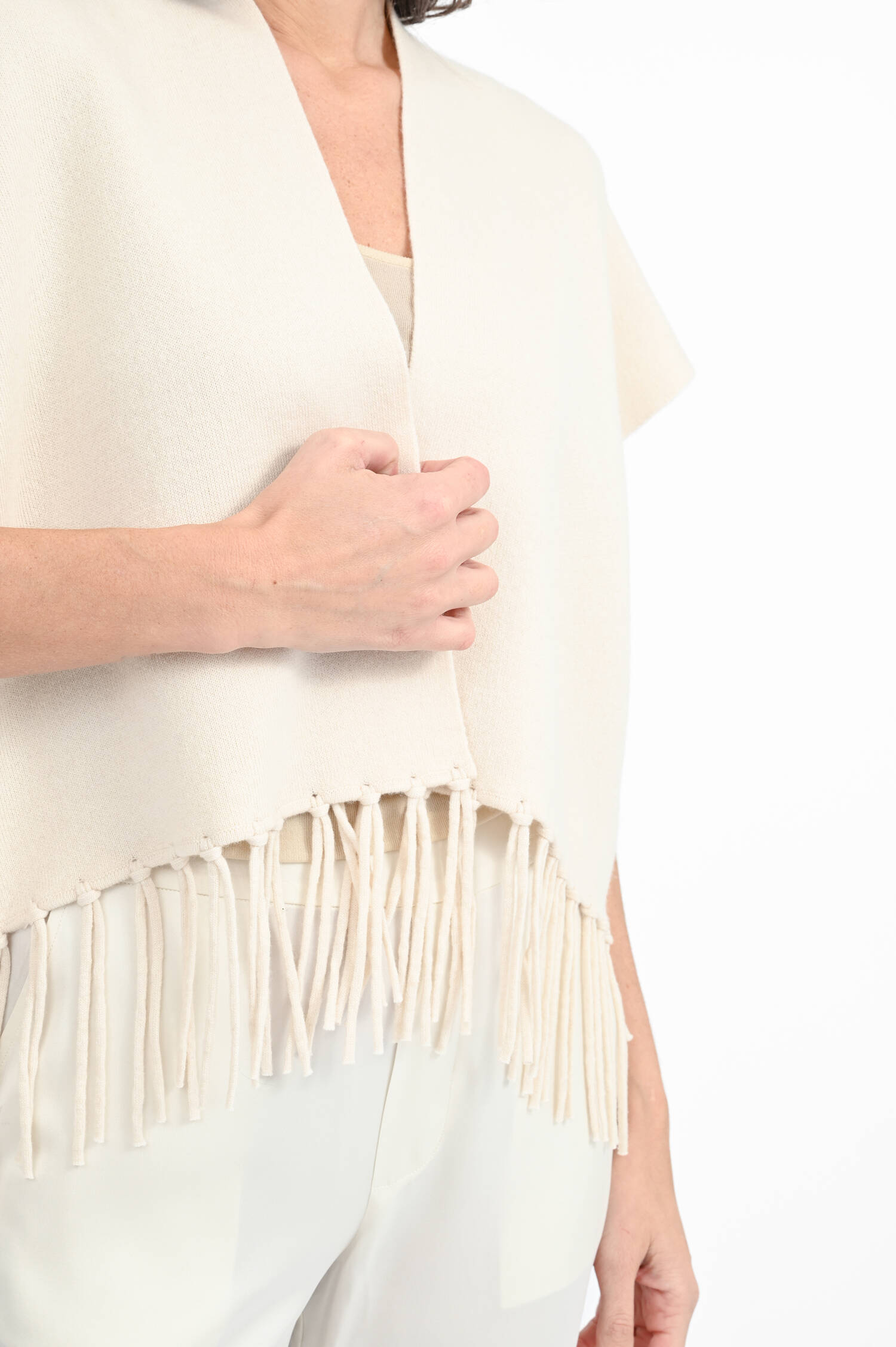 Woll-Cashmere-Cape mit Fransen in Creme Woll-Cashmere-Cape mit Fransen in Creme
